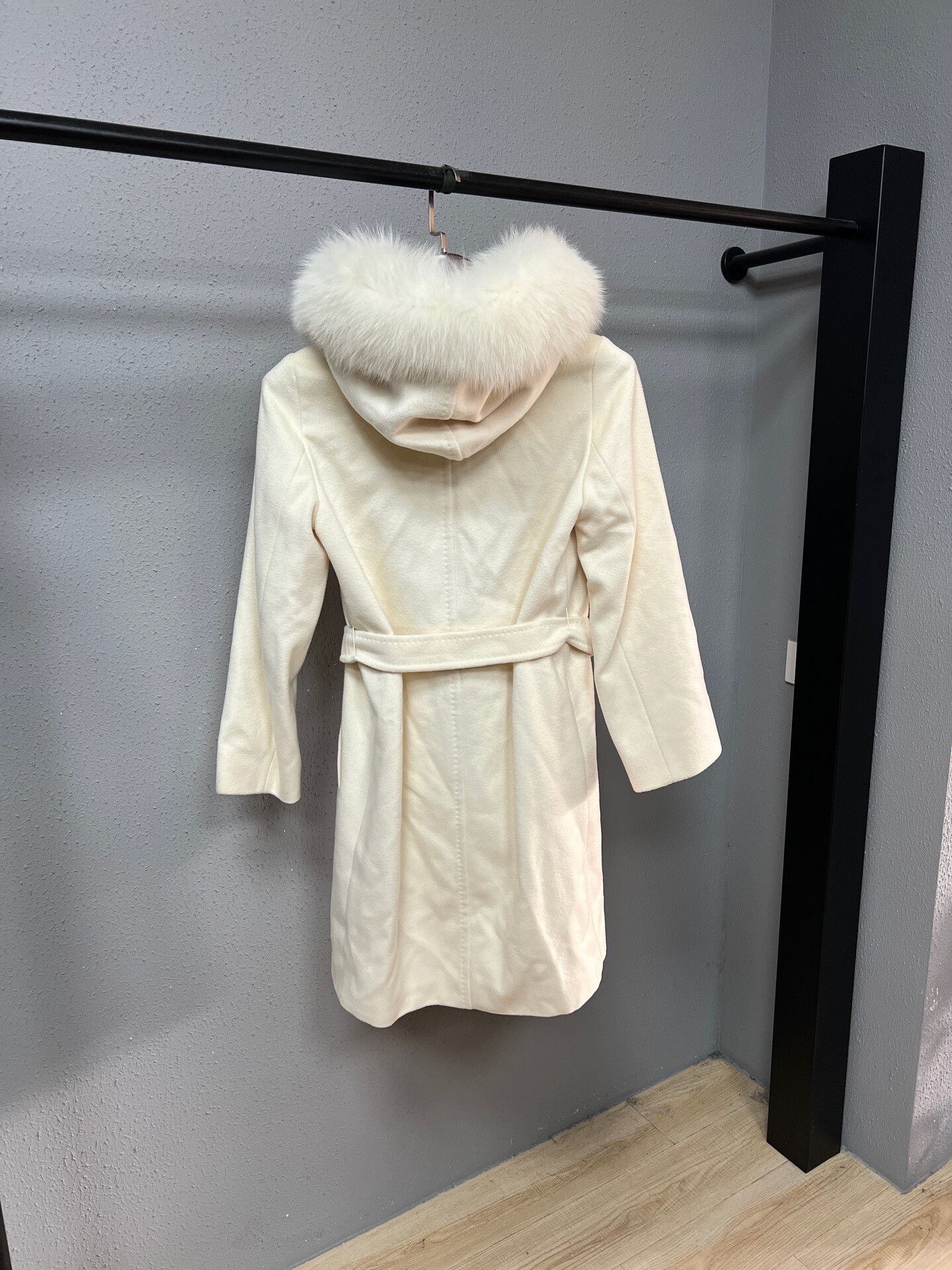 Max Mara Maxmara Beige Fox Fur Collar Coat Size S / US 4 / IT 40 - 2 Thumbnail