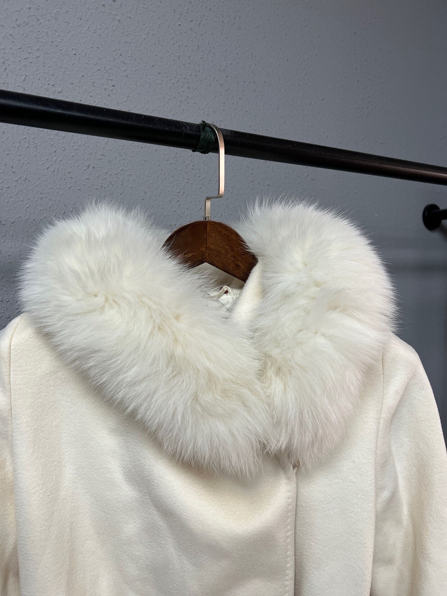 Max Mara Maxmara Beige Fox Fur Collar Coat Size S / US 4 / IT 40 - 3 Thumbnail