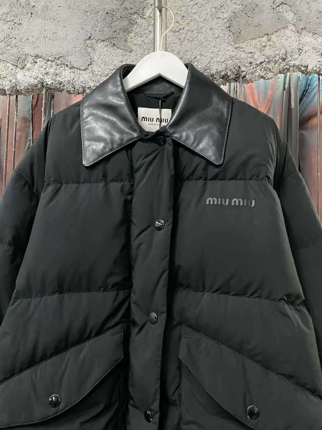 Miu Miu black puffer coat with leather collar Size S / US 4 / IT 40 - 3 Thumbnail
