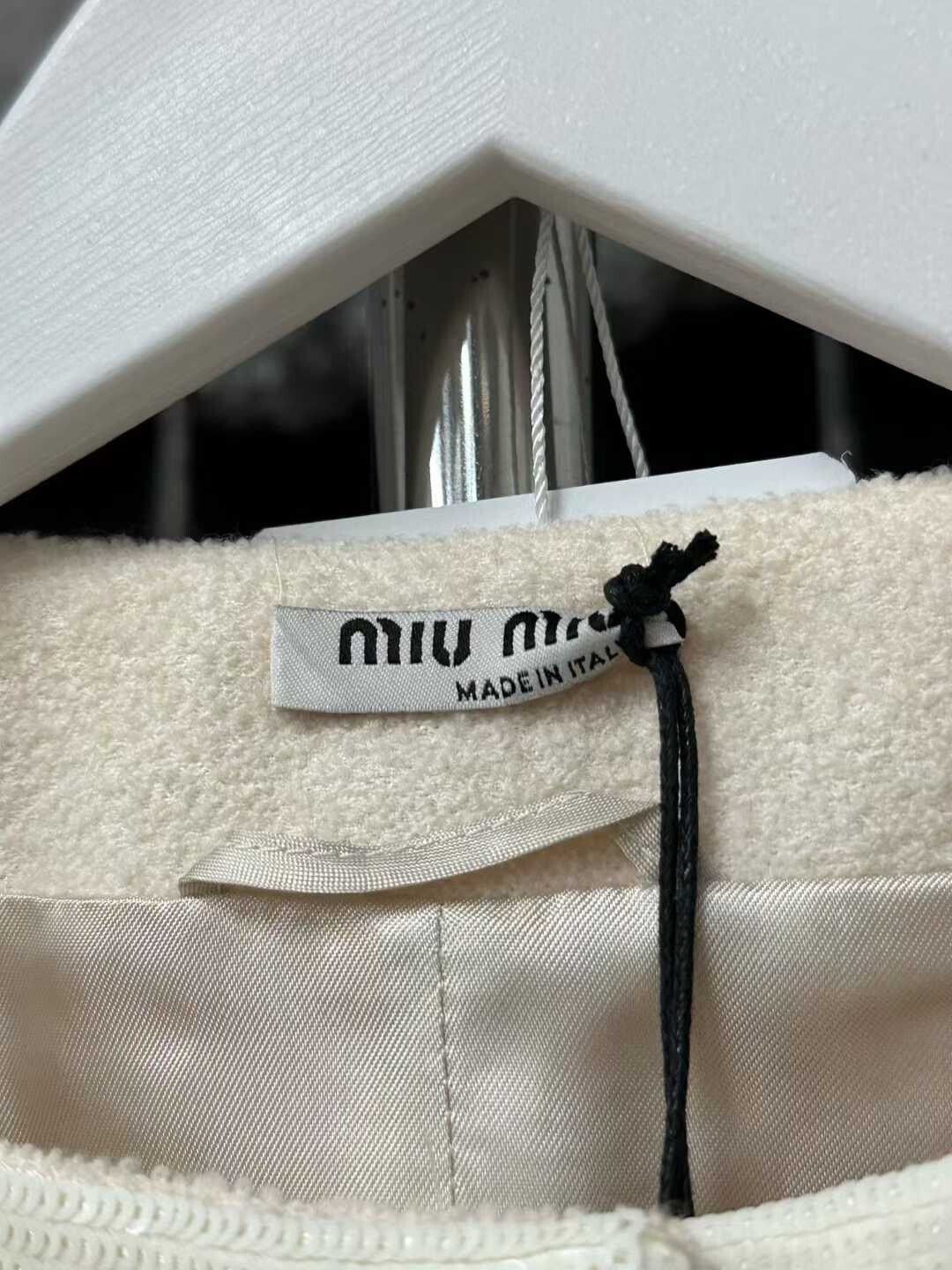 Miu Miu miumiu short cream classic jacket Size M / US 6-8 / IT 42-44 - 6 Thumbnail