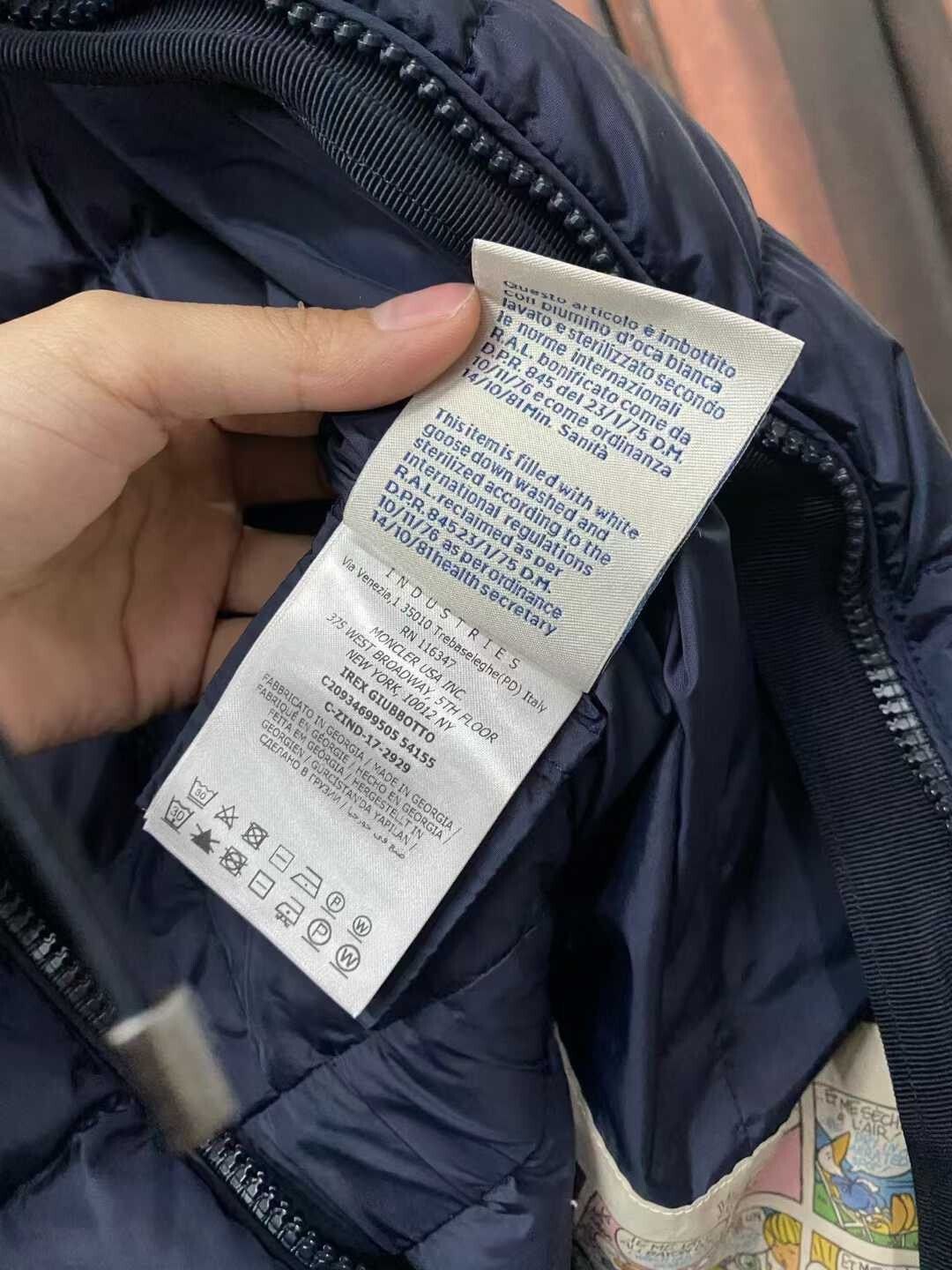 Moncler navy blue down jacket by Moncler Size US XS / EU 42 / 0 - 6 Thumbnail