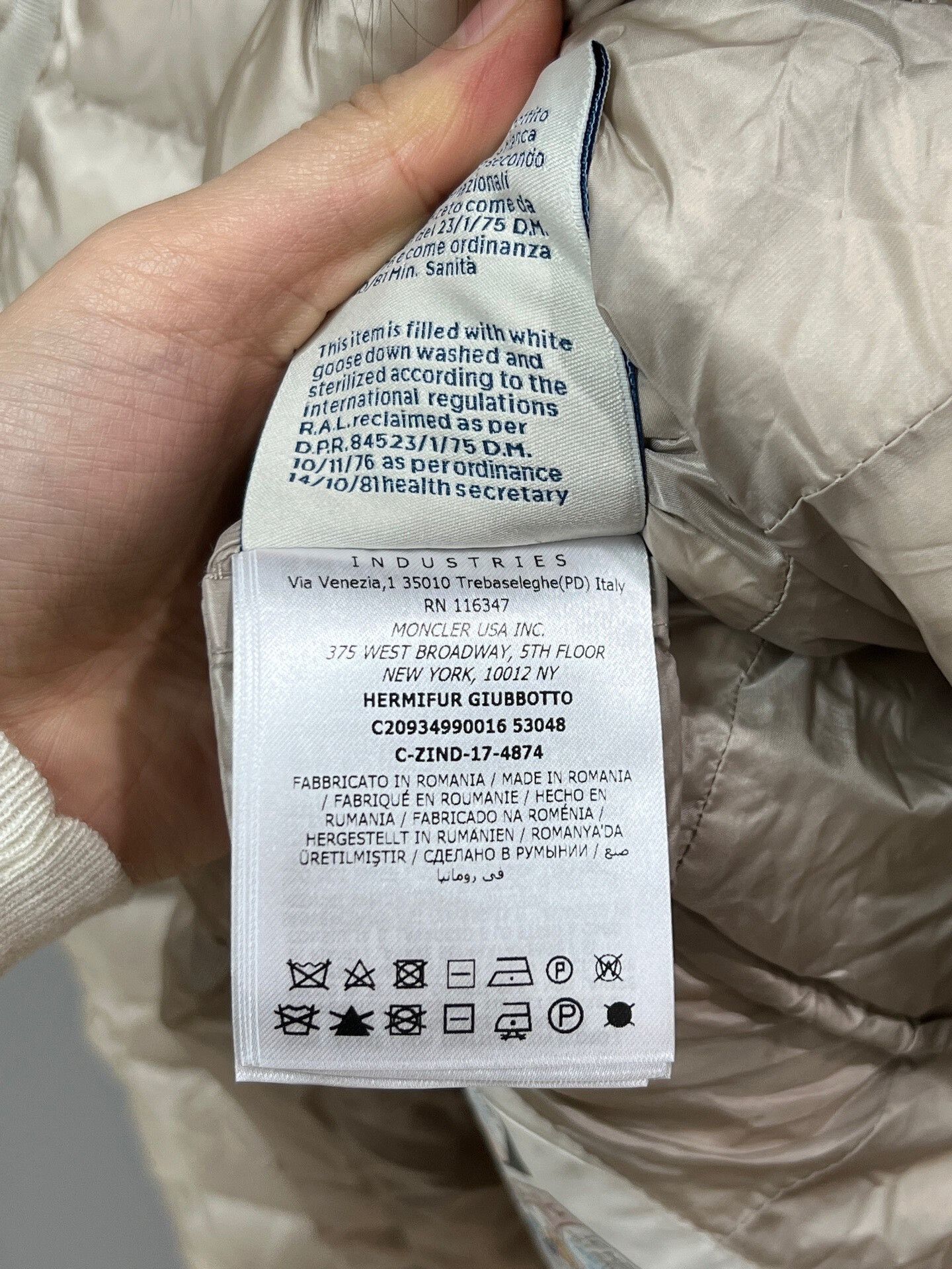 Moncler long puffer coat with fur collar Size XXS / US 00 / IT 34 - 5 Thumbnail