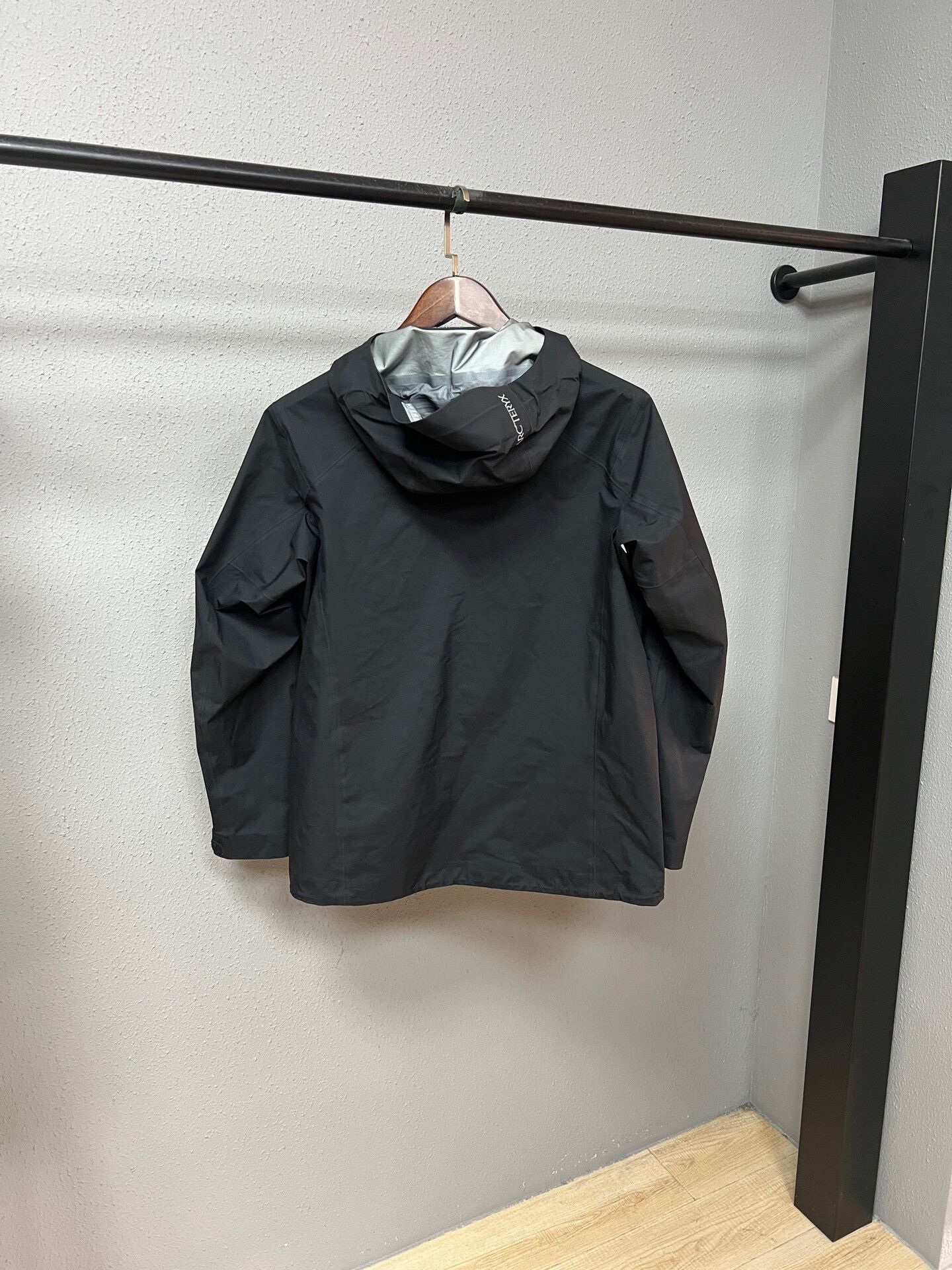 Arc'teryx arcteryx beta black shell jacket size m Size US M / EU 48-50 / 2 - 2 Thumbnail