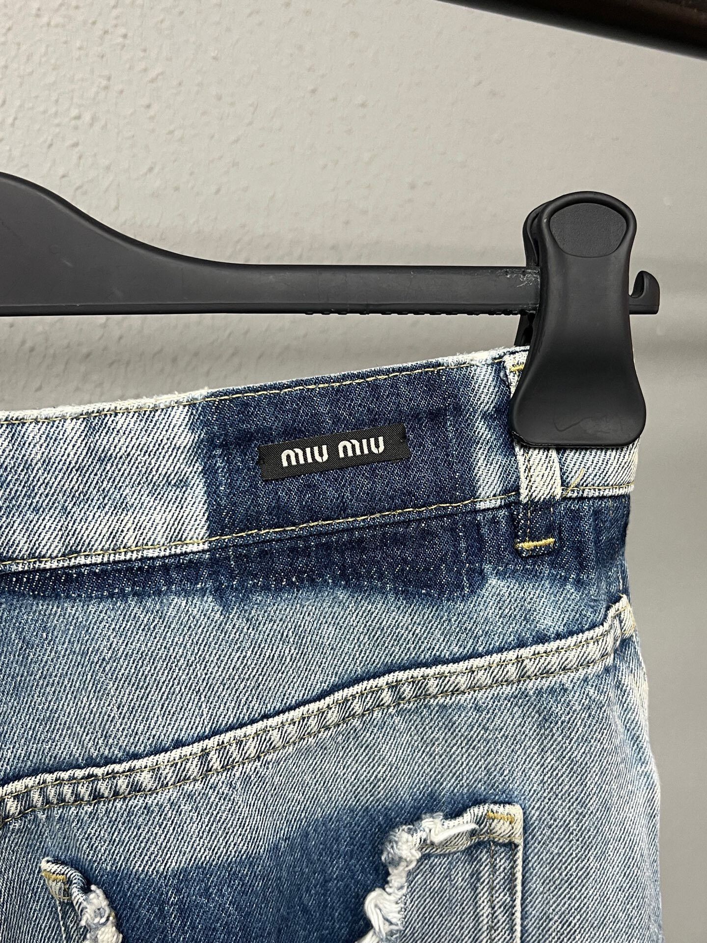 Miu Miu Miu Miu Distressed Denim Pants Size 25 Size 25" / US 0 / IT 36 - 3 Thumbnail