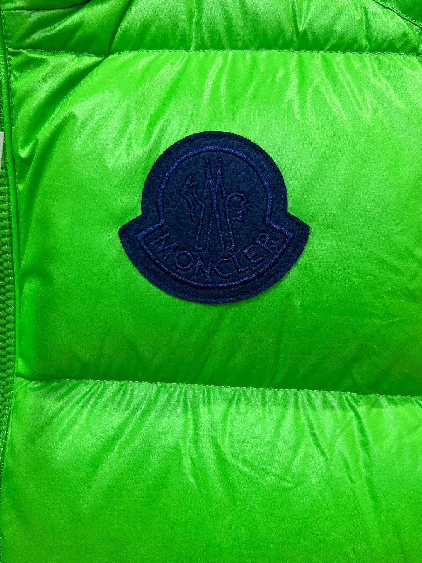 Moncler moncler sumida neon green puffer vest Size US M / EU 48-50 / 2 - 3 Thumbnail