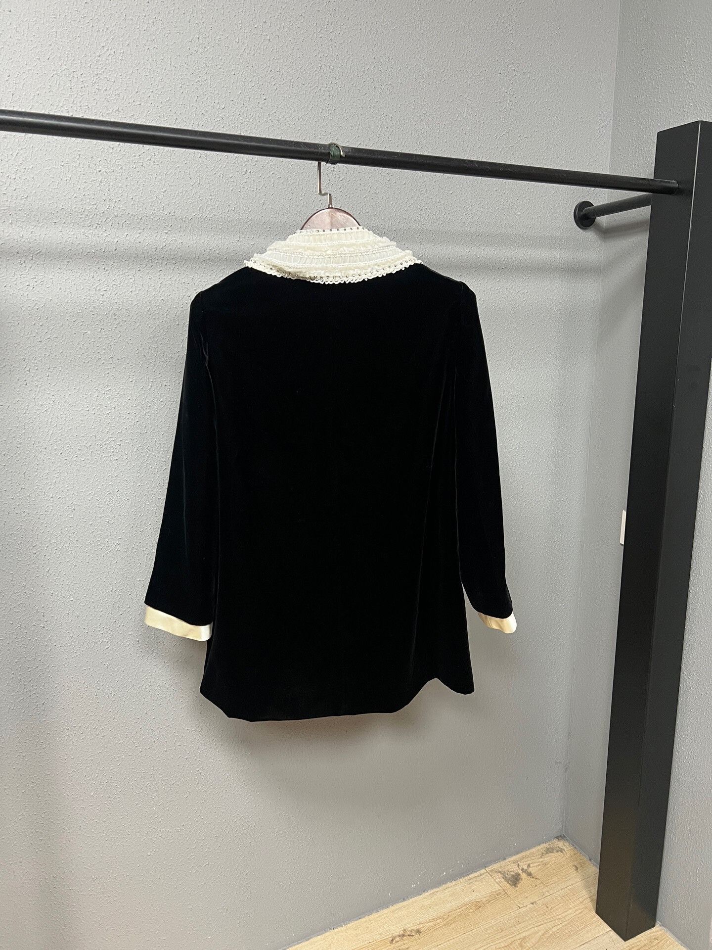 Miu Miu miu miu black and white lace dress Size M / US 6-8 / IT 42-44 - 2 Thumbnail
