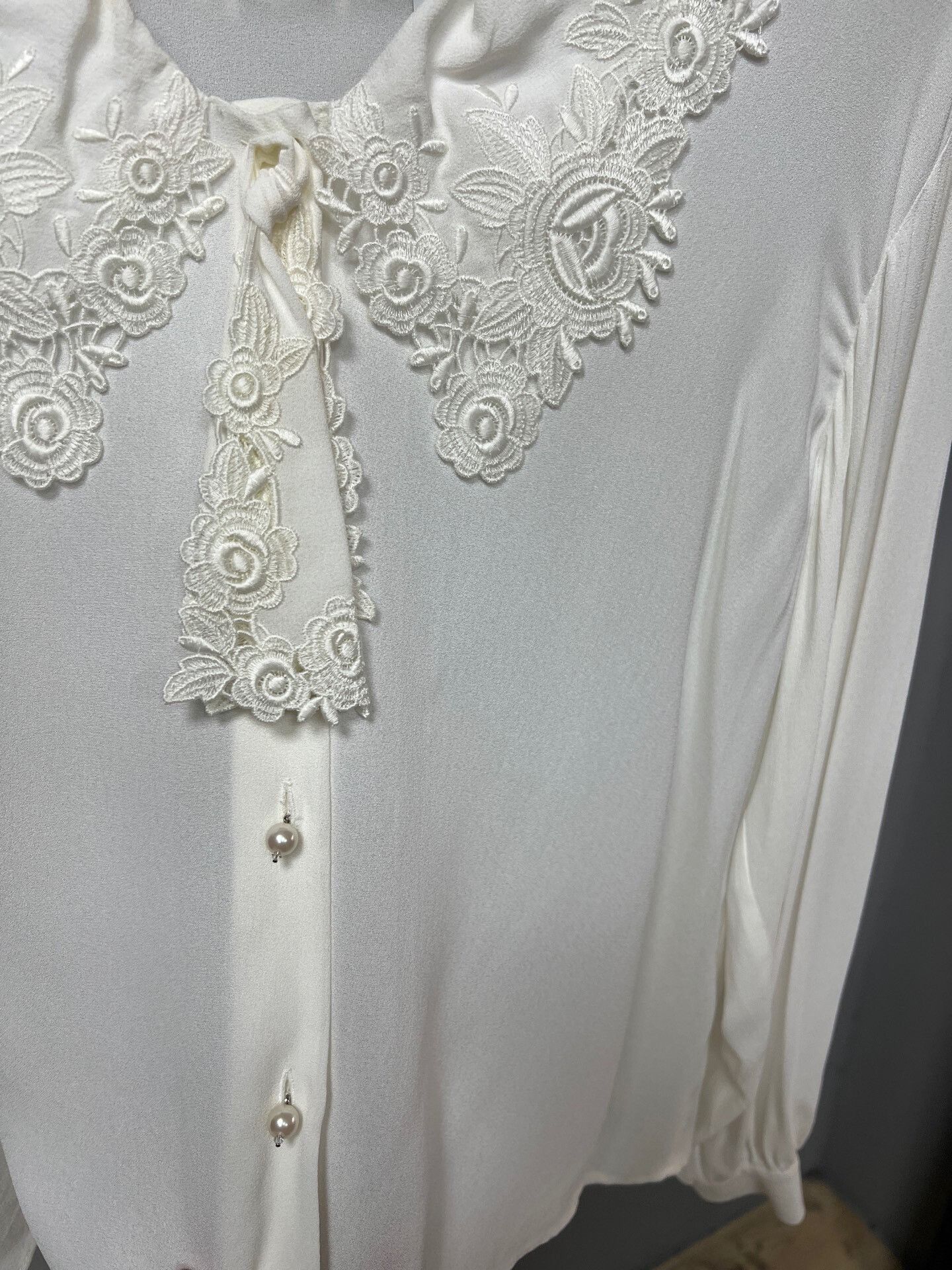 Miu Miu miumiu white lace bow blouse Size S / US 4 / IT 40 - 3 Thumbnail
