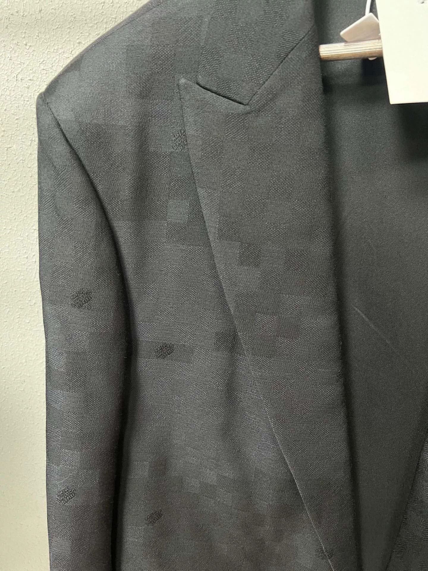 Louis Vuitton black patterned blazer by lv Size US XXL / EU 58 / 5 - 5 Thumbnail