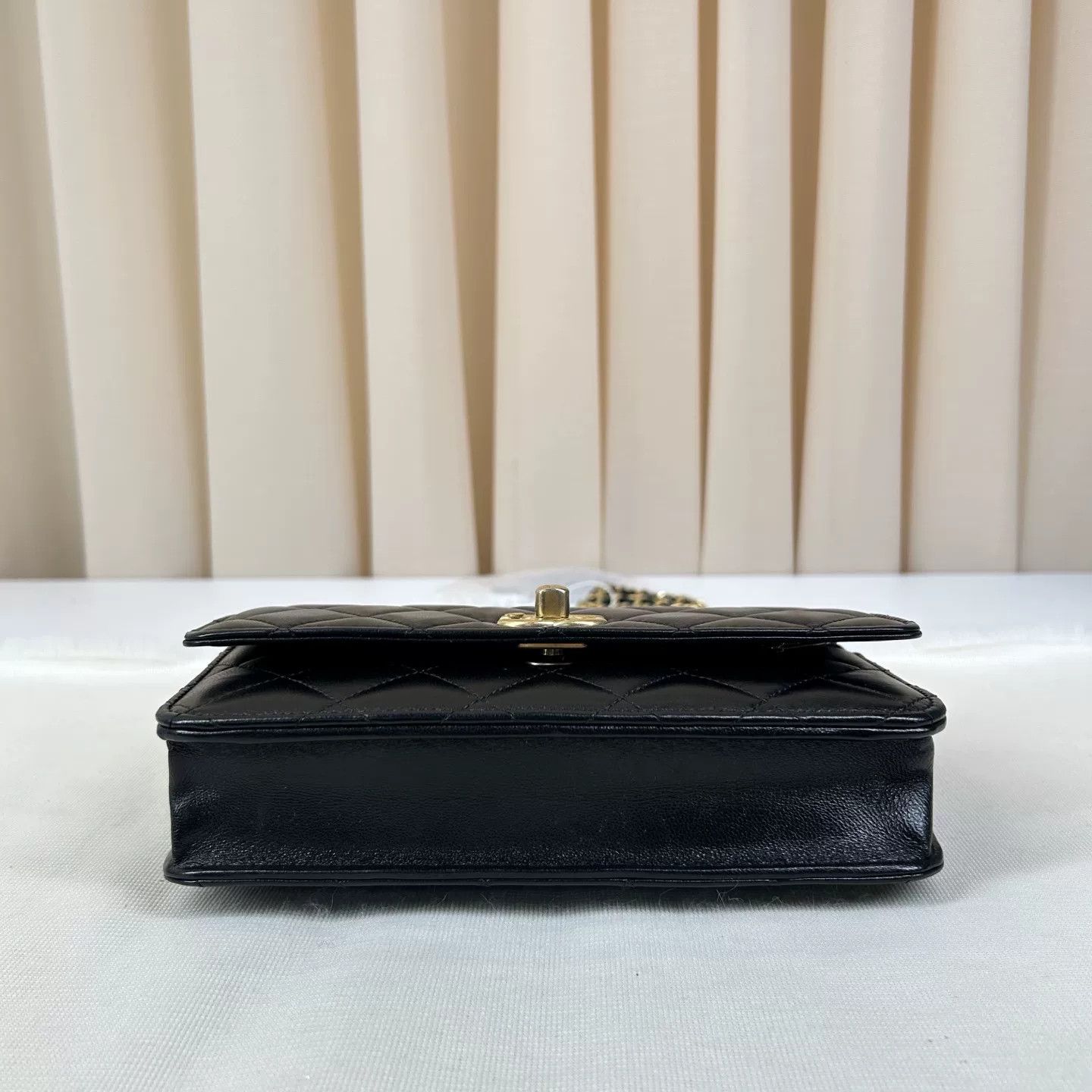 Chanel Pre-loved Bag Very good condition Size ONE SIZE - 4 Thumbnail