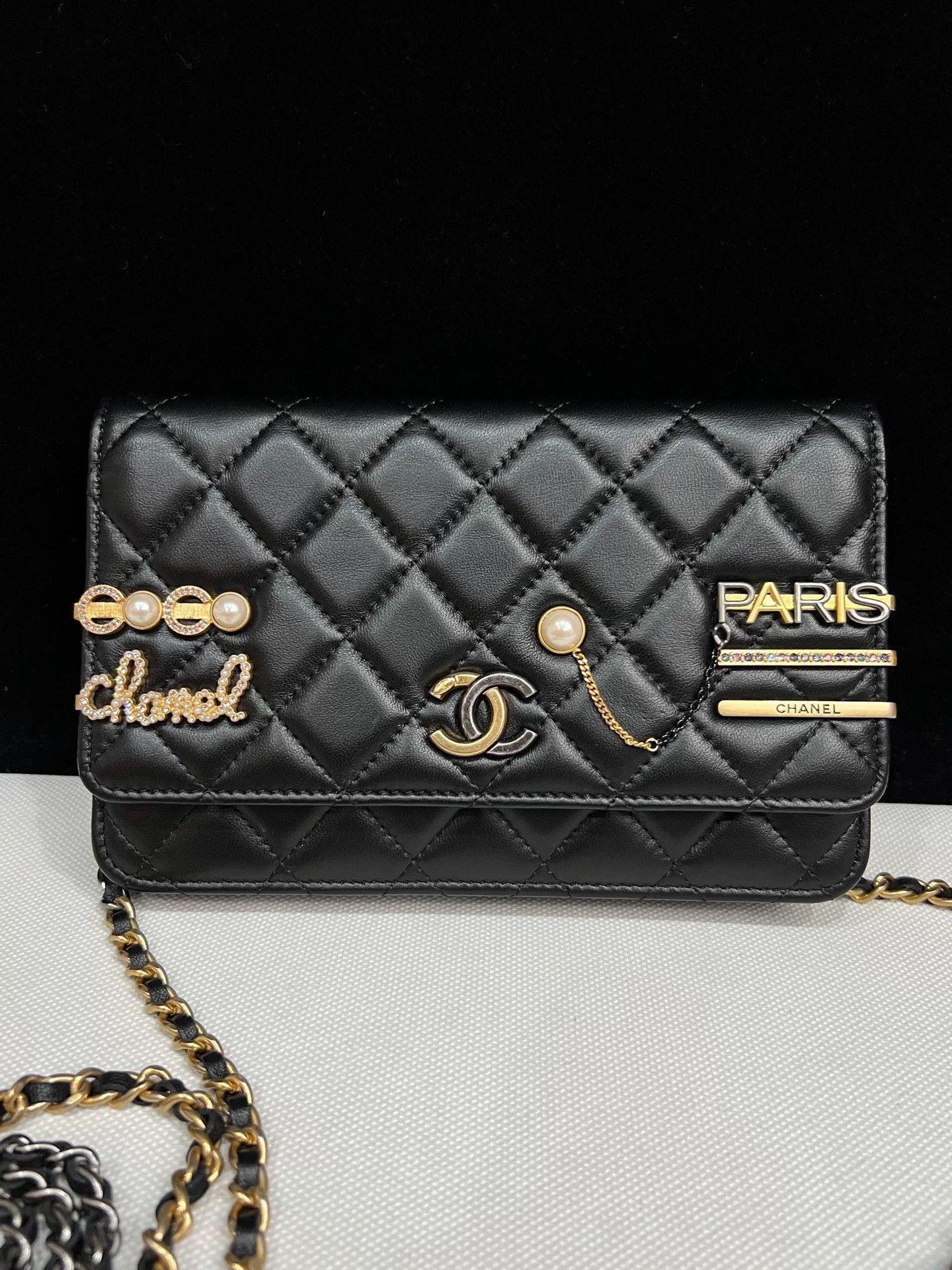 Chanel Pre-loved Bag Very good condition Size ONE SIZE - 2 Thumbnail