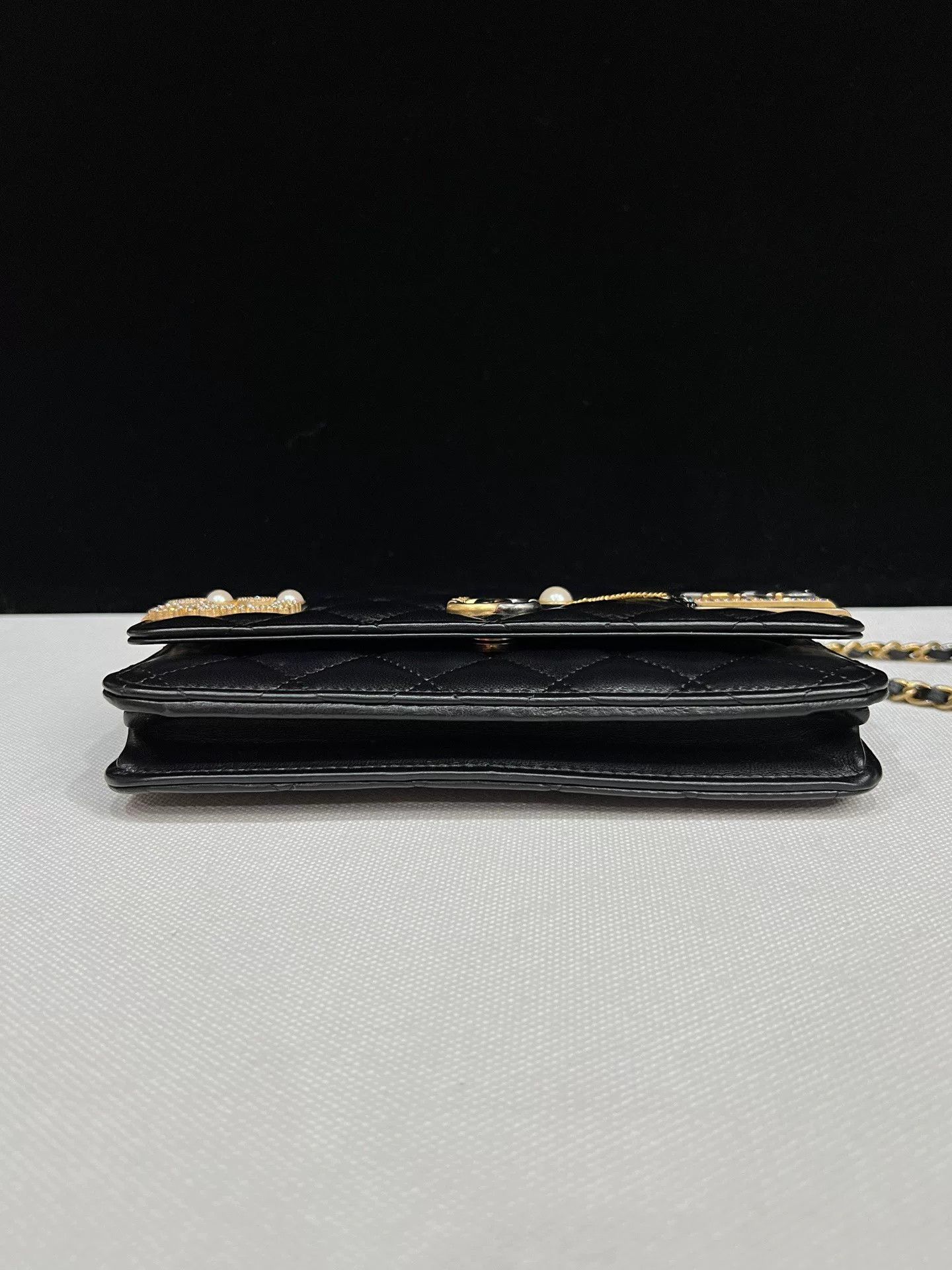 Chanel Pre-loved Bag Very good condition Size ONE SIZE - 6 Thumbnail