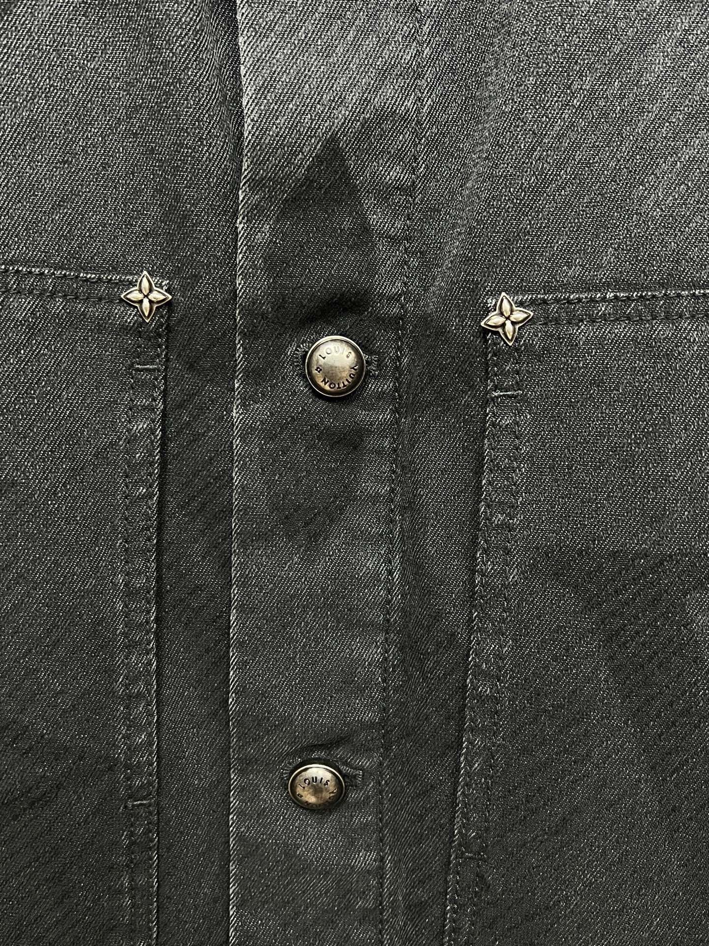 Louis Vuitton louis vuitton black washed denim jacket Size US XXL / EU 58 / 5 - 3 Thumbnail