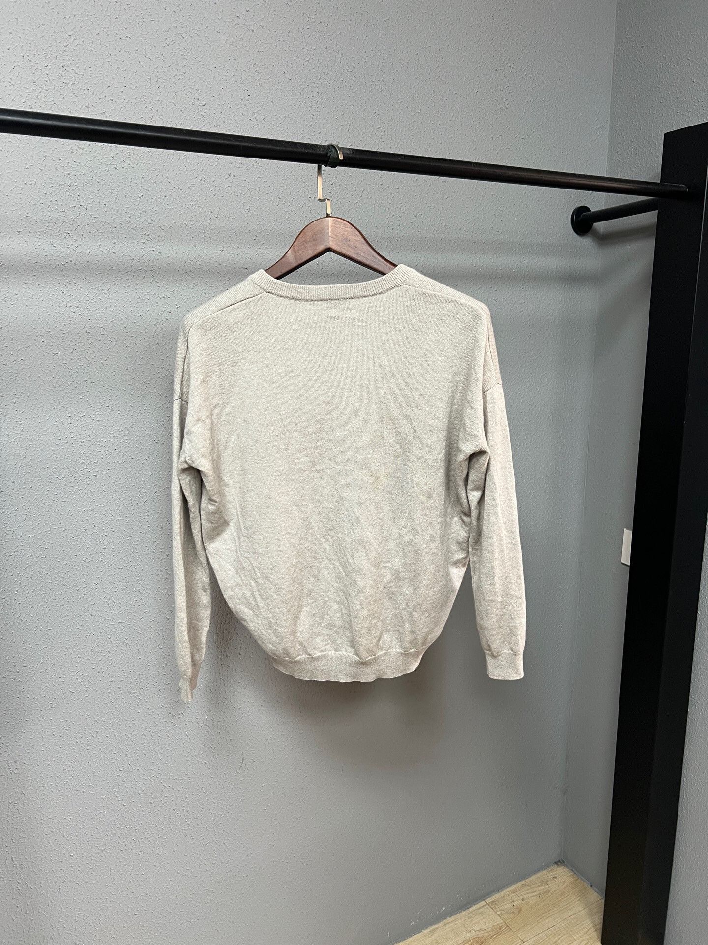 Brunello Cucinelli v-neck cashmere long sleeve sweater Size XS / US 0-2 / IT 36-38 - 2 Thumbnail
