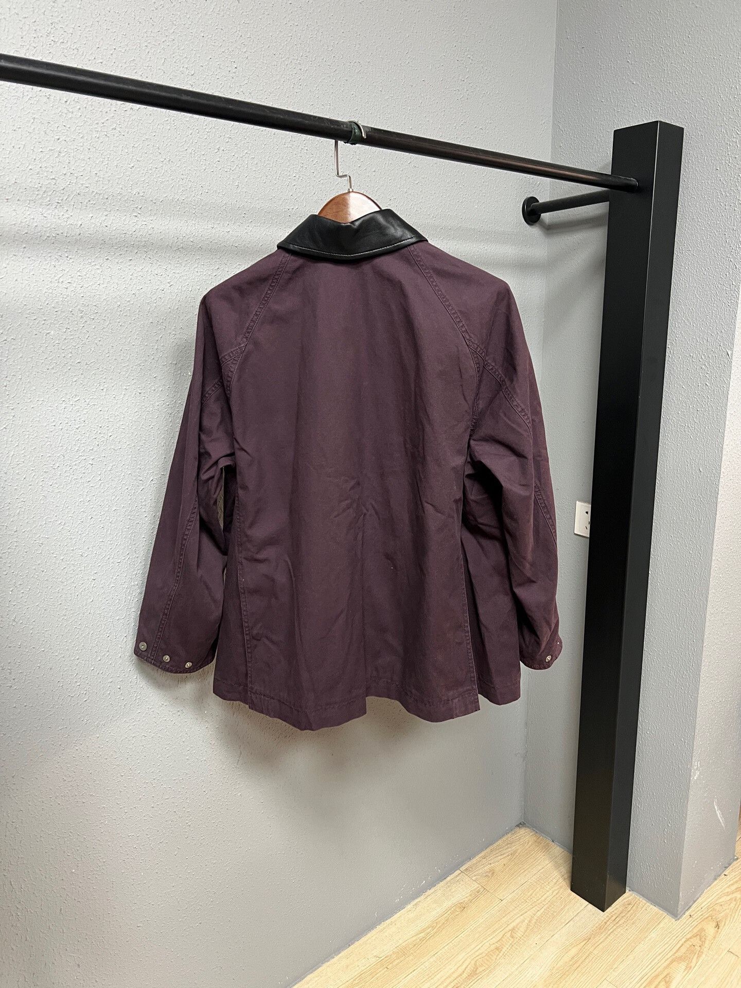 Kassl Editions burgundy lapel hunting jacket size xs Size XS / US 0-2 / IT 36-38 - 2 Thumbnail