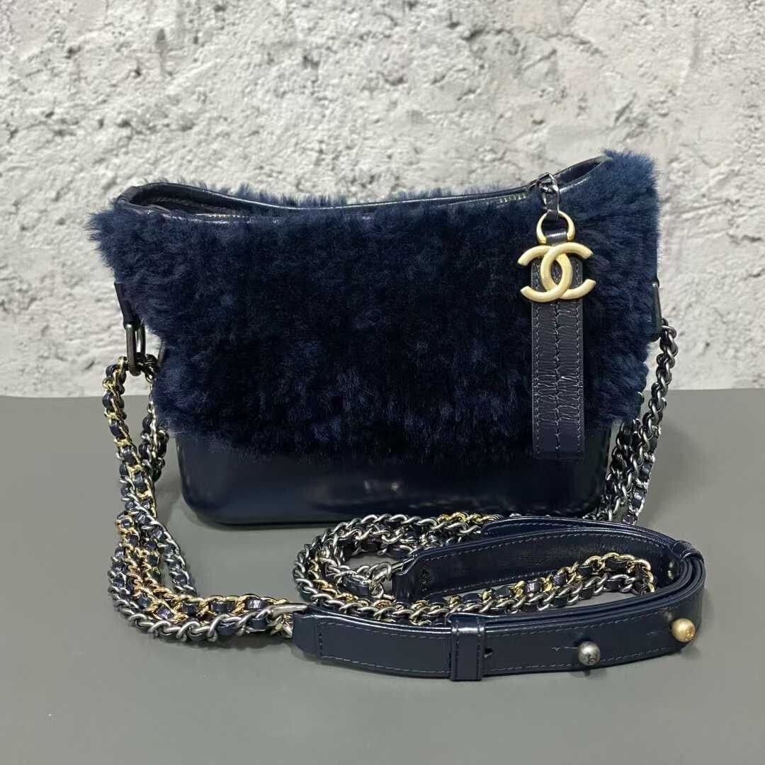 Chanel Chanel Blue Fur Shoulder Bag Size ONE SIZE - 2 Thumbnail