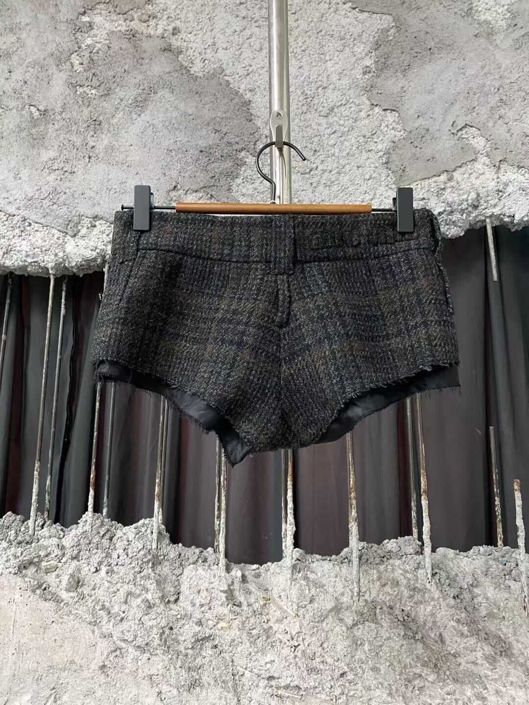 Miu Miu gray plaid shorts by miu miu Size 36" / US 14 / IT 50 - 2 Thumbnail