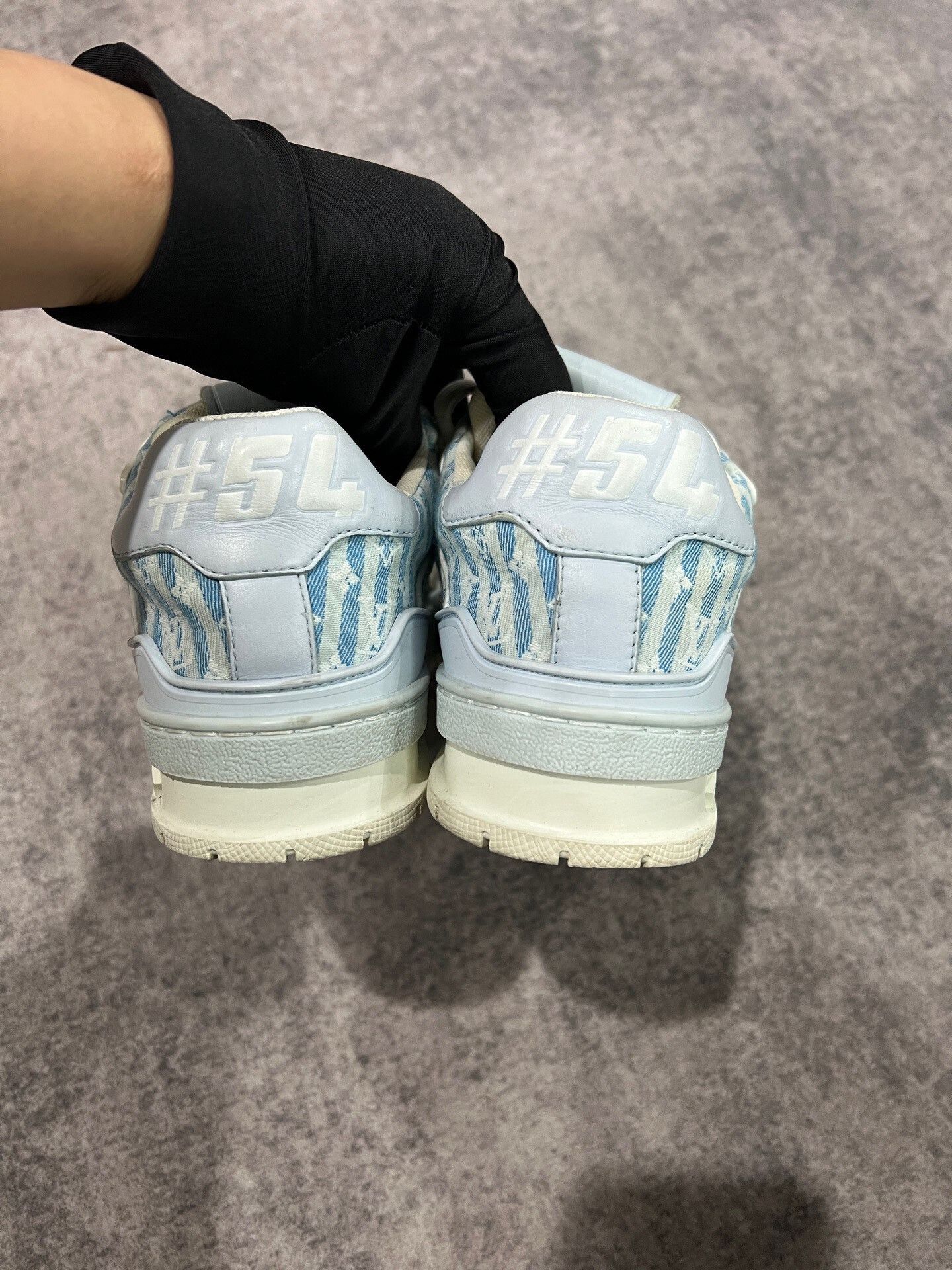 Louis Vuitton louis vuitton blue and white striped trainers Size US 5.5 / EU 38 - 6 Thumbnail