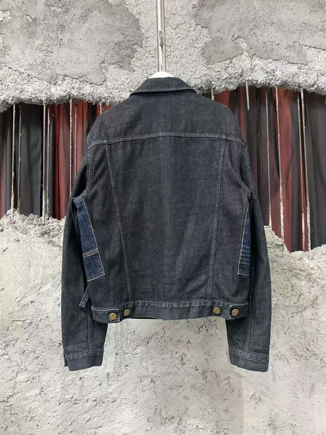 Louis Vuitton louis vuitton butterfly denim jacket Size XL / US 12-14 / IT 48-50 - 2 Thumbnail