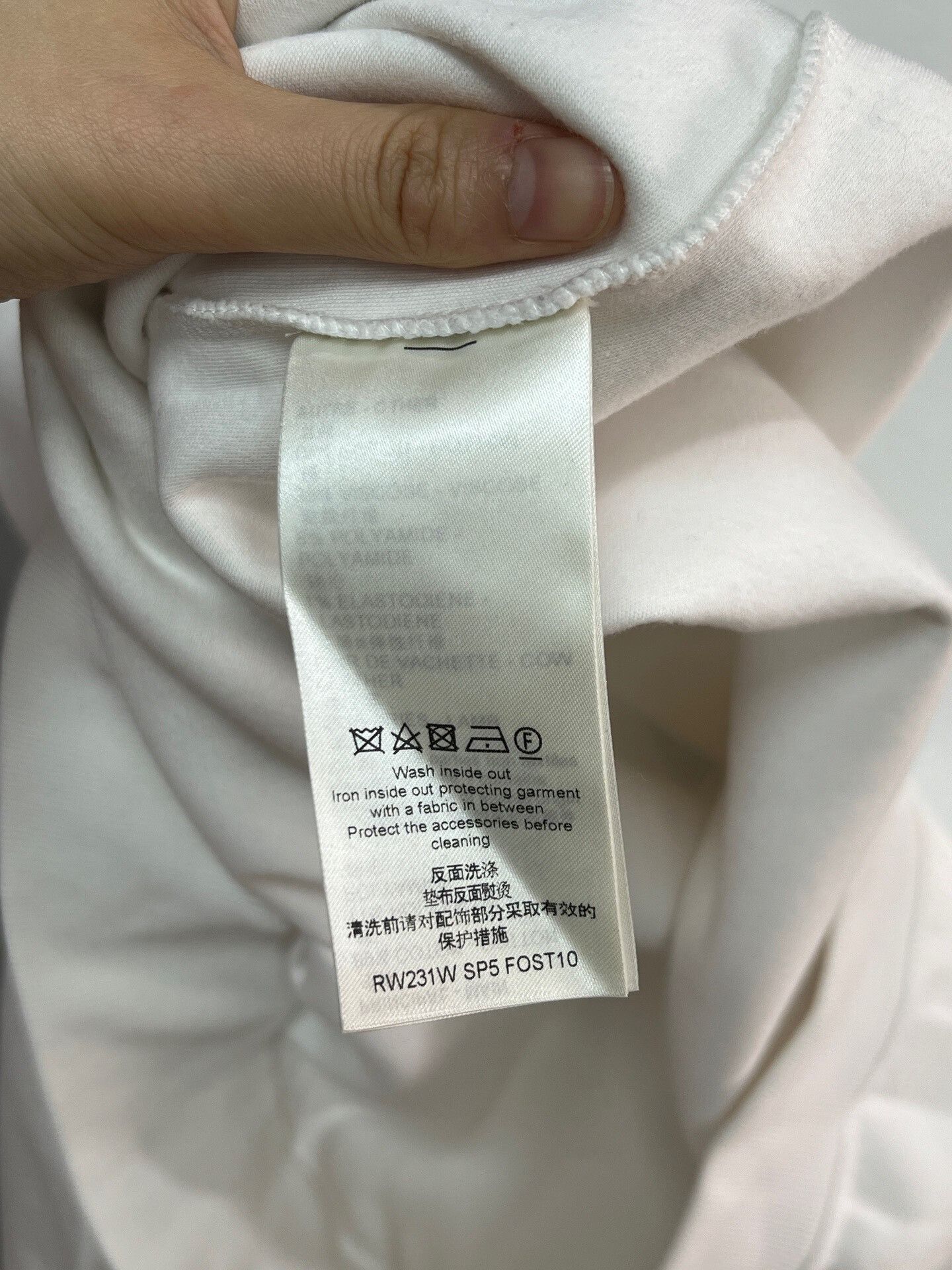 Louis Vuitton louis vuitton white printed sweatshirt Size US M / EU 48-50 / 2 - 4 Thumbnail