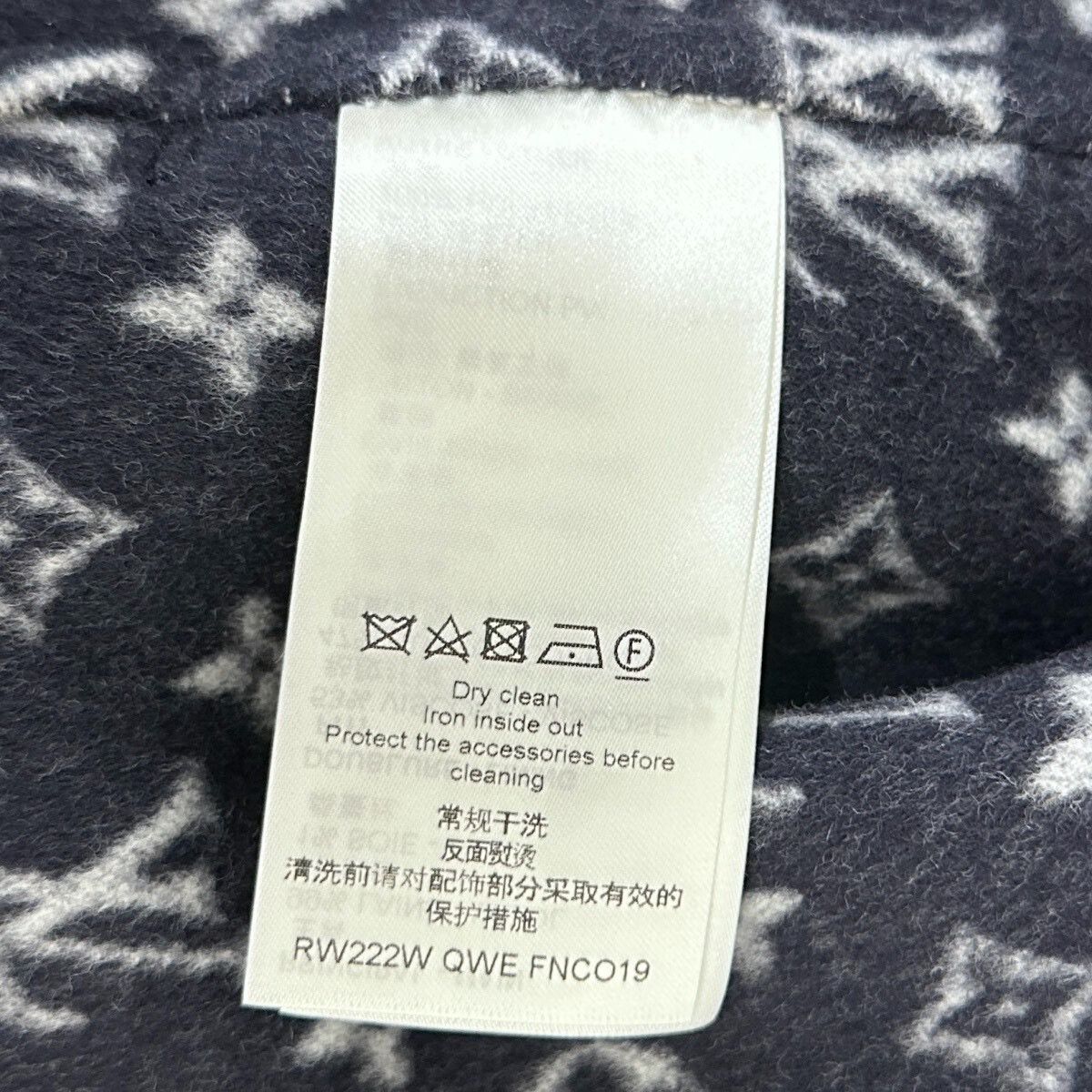 Louis Vuitton louis vuitton navy monogram bathrobe coat Size S / US 4 / IT 40 - 8 Thumbnail