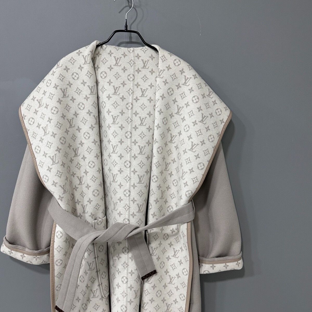 Louis Vuitton Louis Vuitton Monogram Bathrobe Coat Size S / US 4 / IT 40 - 2 Thumbnail