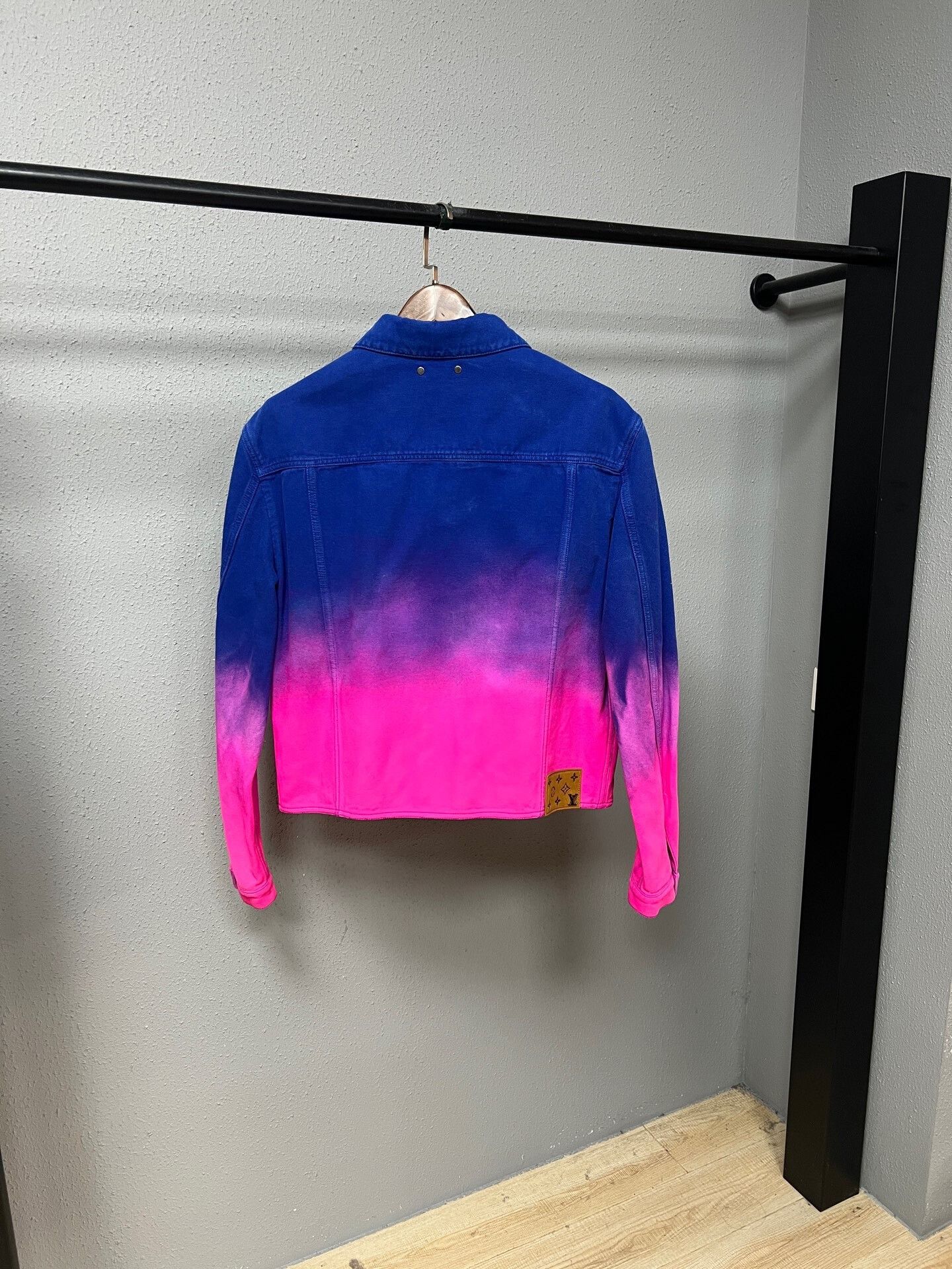Louis Vuitton louis vuitton blue pink gradient jacket Size US L / EU 52-54 / 3 - 2 Thumbnail