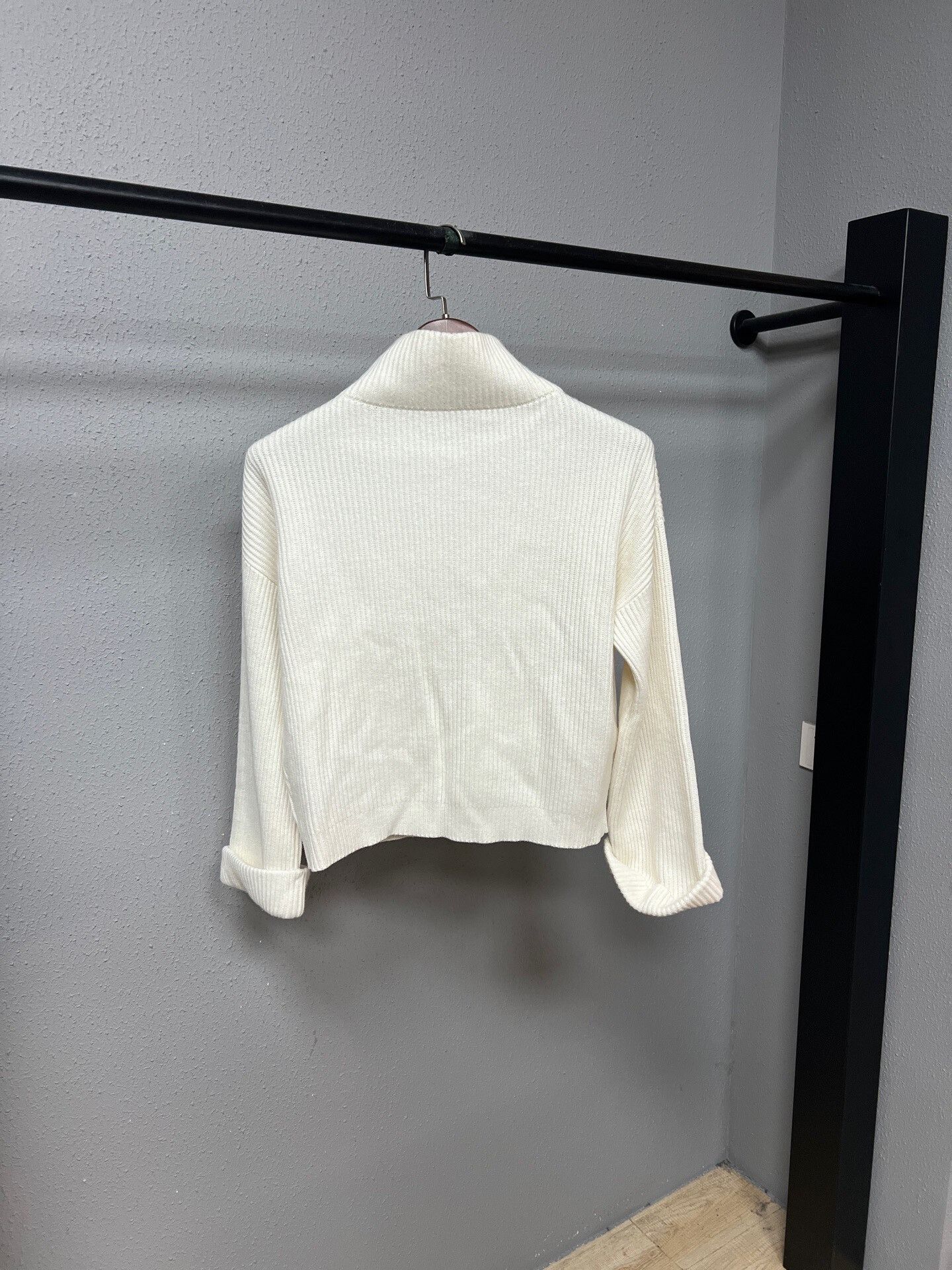 Brunello Cucinelli white cashmere high-neck knit pullover Size XS / US 0-2 / IT 36-38 - 2 Thumbnail