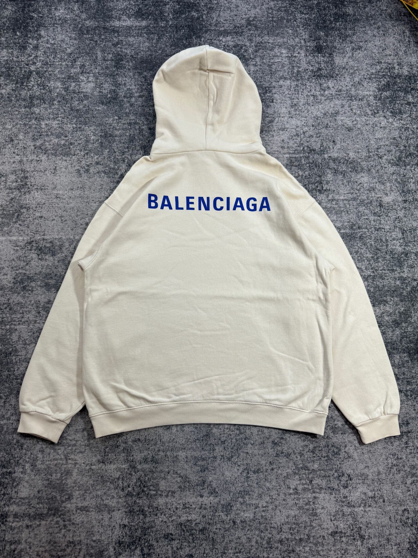 Balenciaga balenciaga cream logo hoodie with blue text Size US XS / EU 42 / 0 - 3 Thumbnail