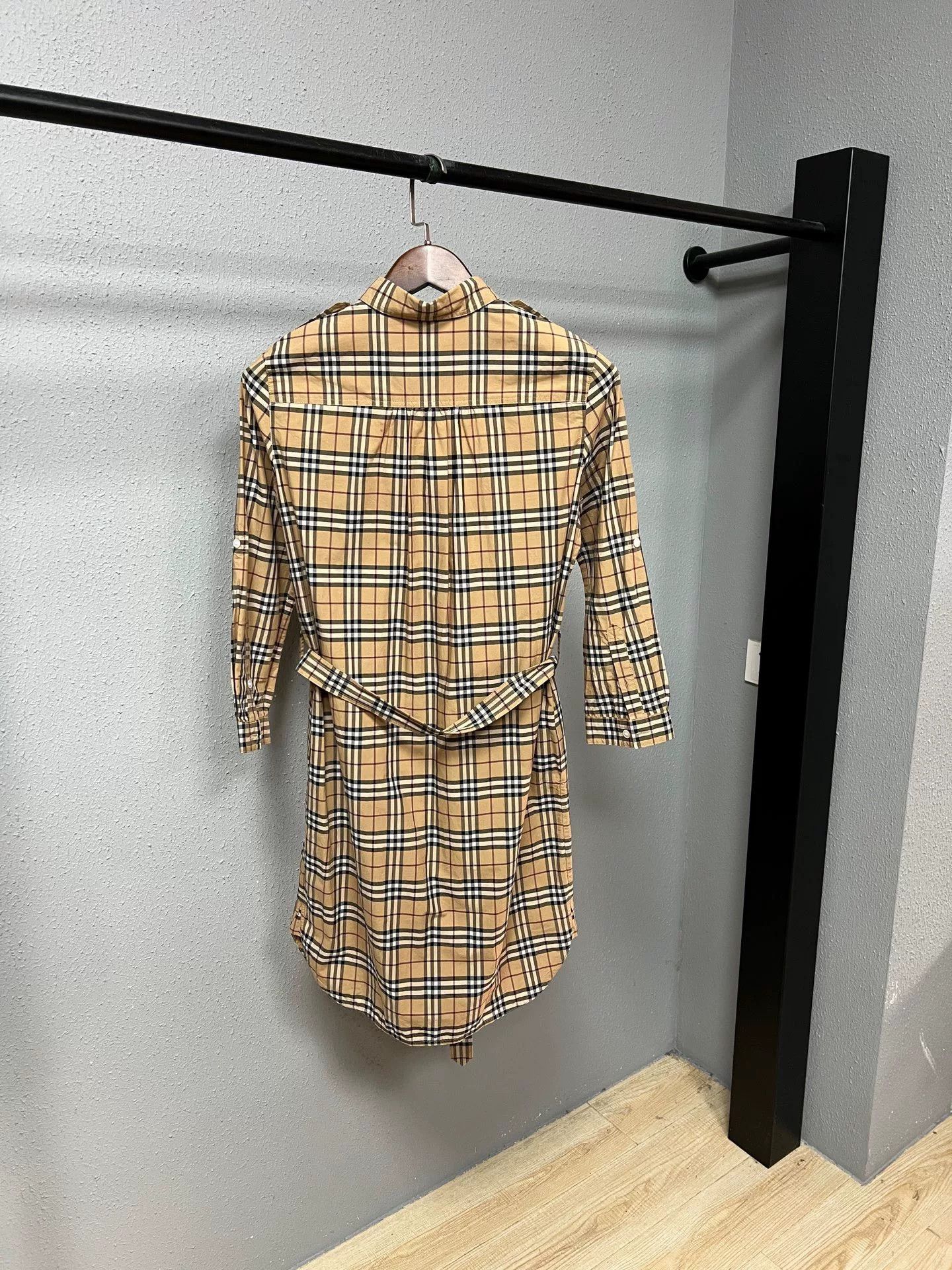 Burberry Burberry Check Shirt Dress in New Condition Size S / US 4 / IT 40 - 2 Thumbnail