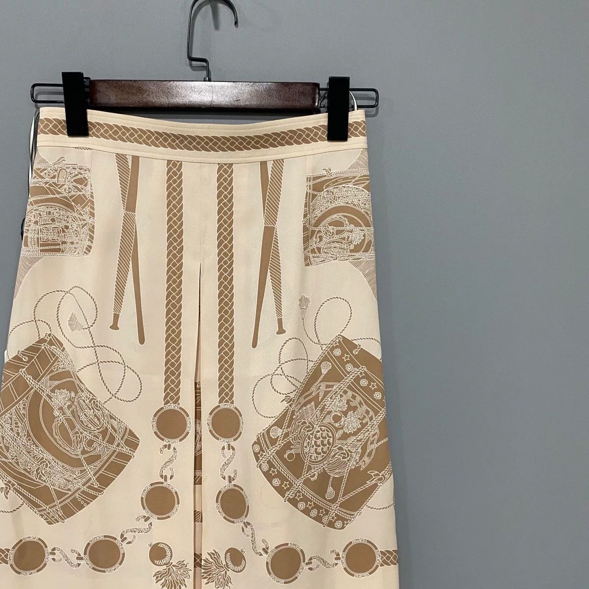 Hermes hermes silk half skirt in beige Size 34" / US 12 / IT 48 - 5 Thumbnail