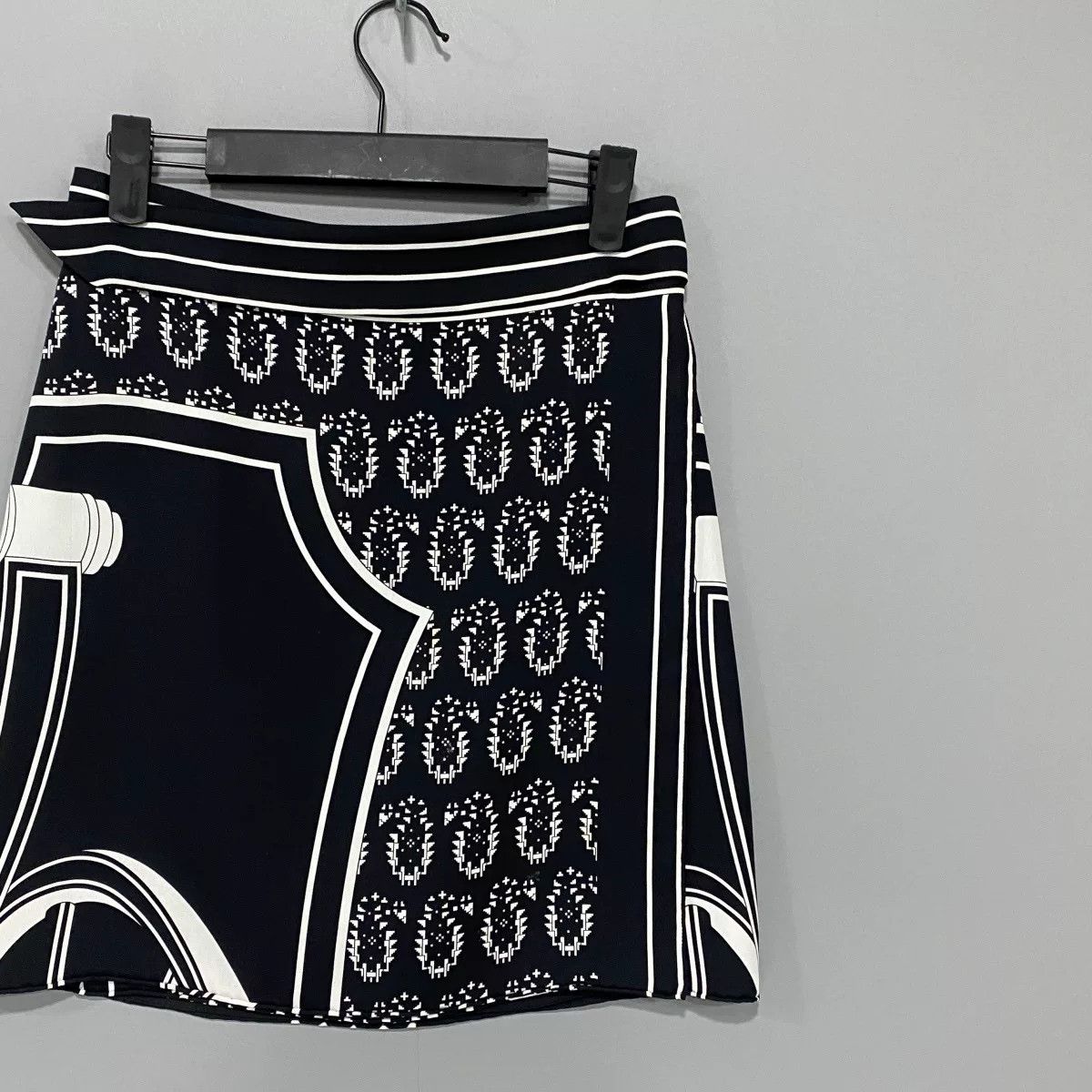 Hermes black silk mini skirt by Hermes Size 34" / US 12 / IT 48 - 2 Thumbnail