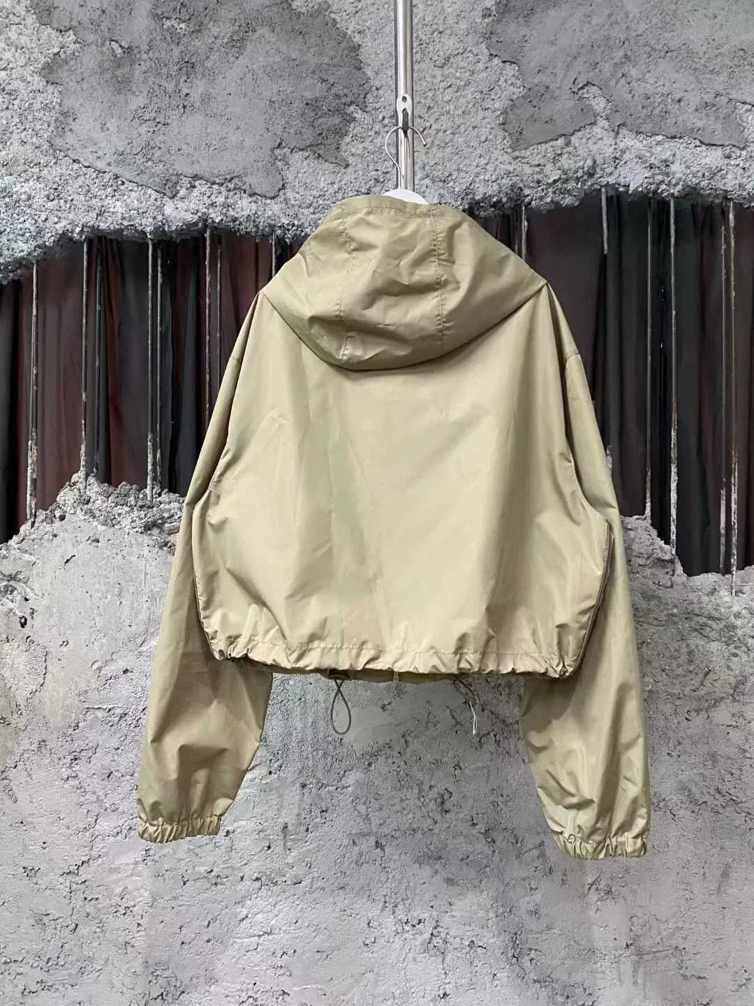 Miu Miu Miu Miu Khaki Zipper Jacket Size M / US 6-8 / IT 42-44 - 2 Thumbnail