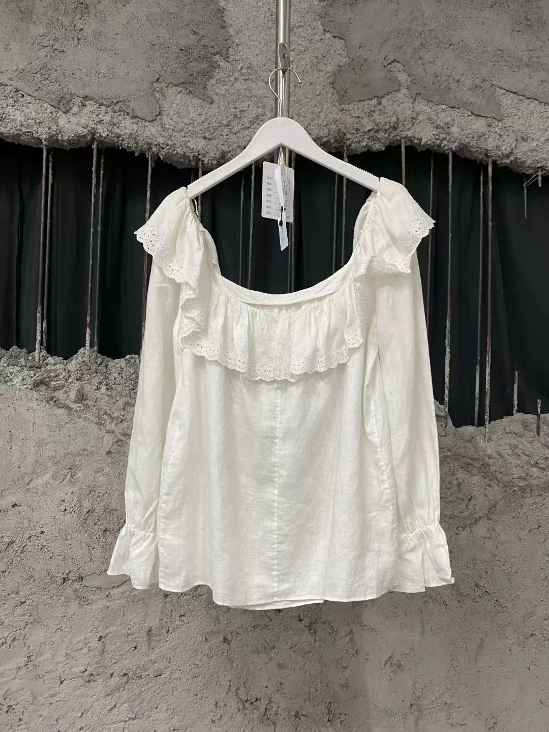 Celine white linen ruffled long sleeve top Size S / US 4 / IT 40 - 2 Thumbnail