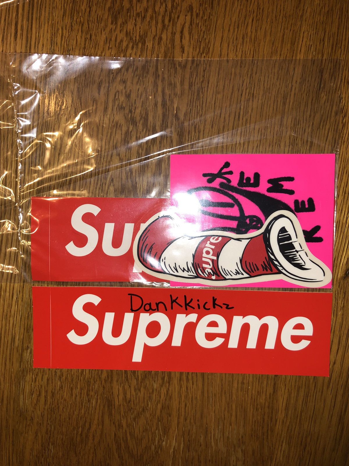Supreme Supreme Sticker Pack Size ONE SIZE - 1 Preview