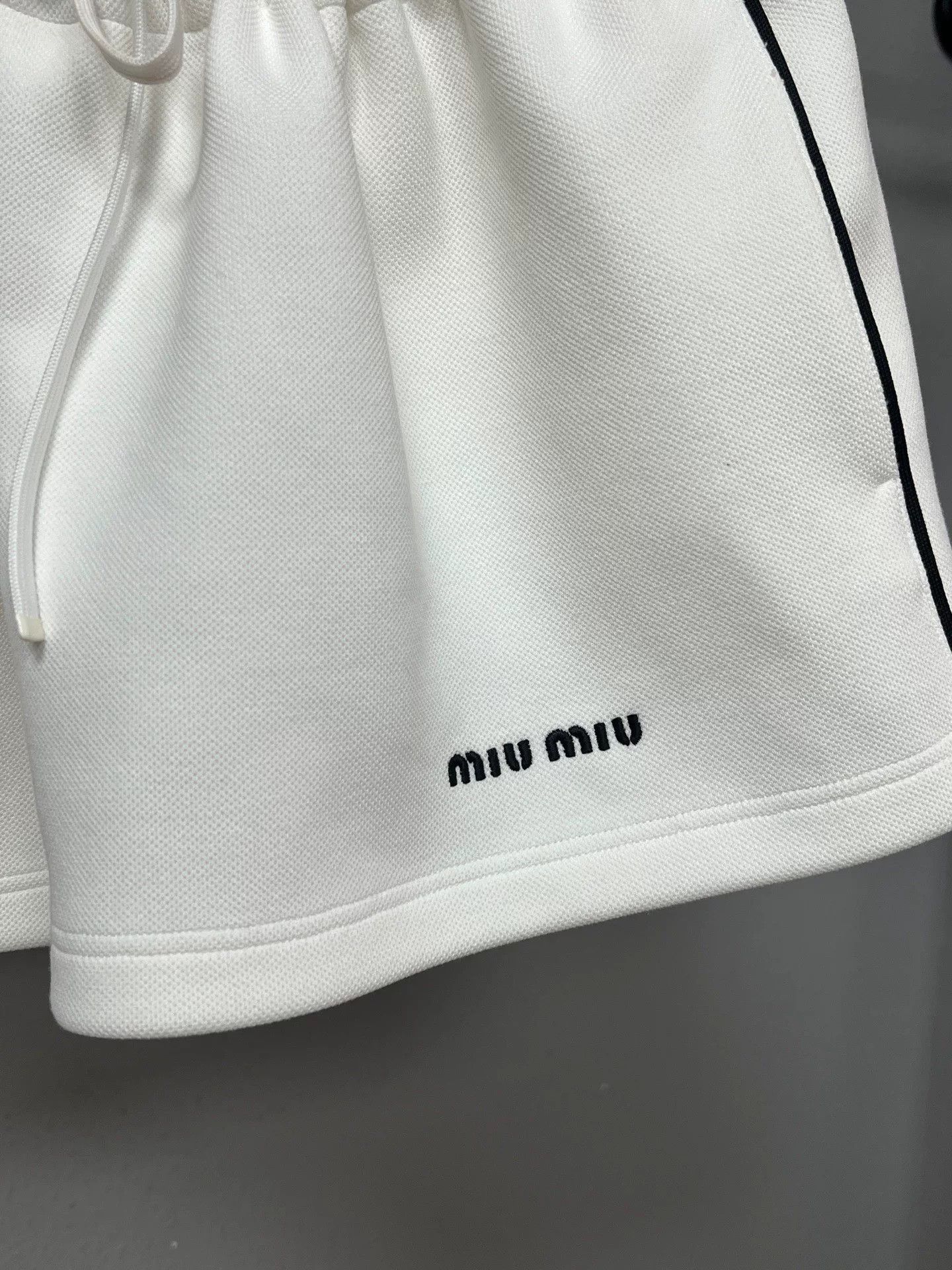 Miu Miu white drawstring mini skirt by miu miu Size 42" / US 20 - 3 Thumbnail