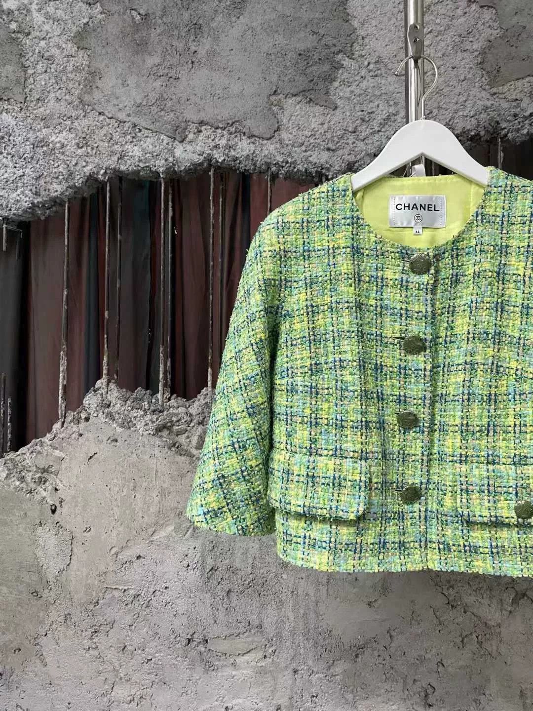 Chanel green woven short jacket by chanel Size XS / US 0-2 / IT 36-38 - 3 Thumbnail