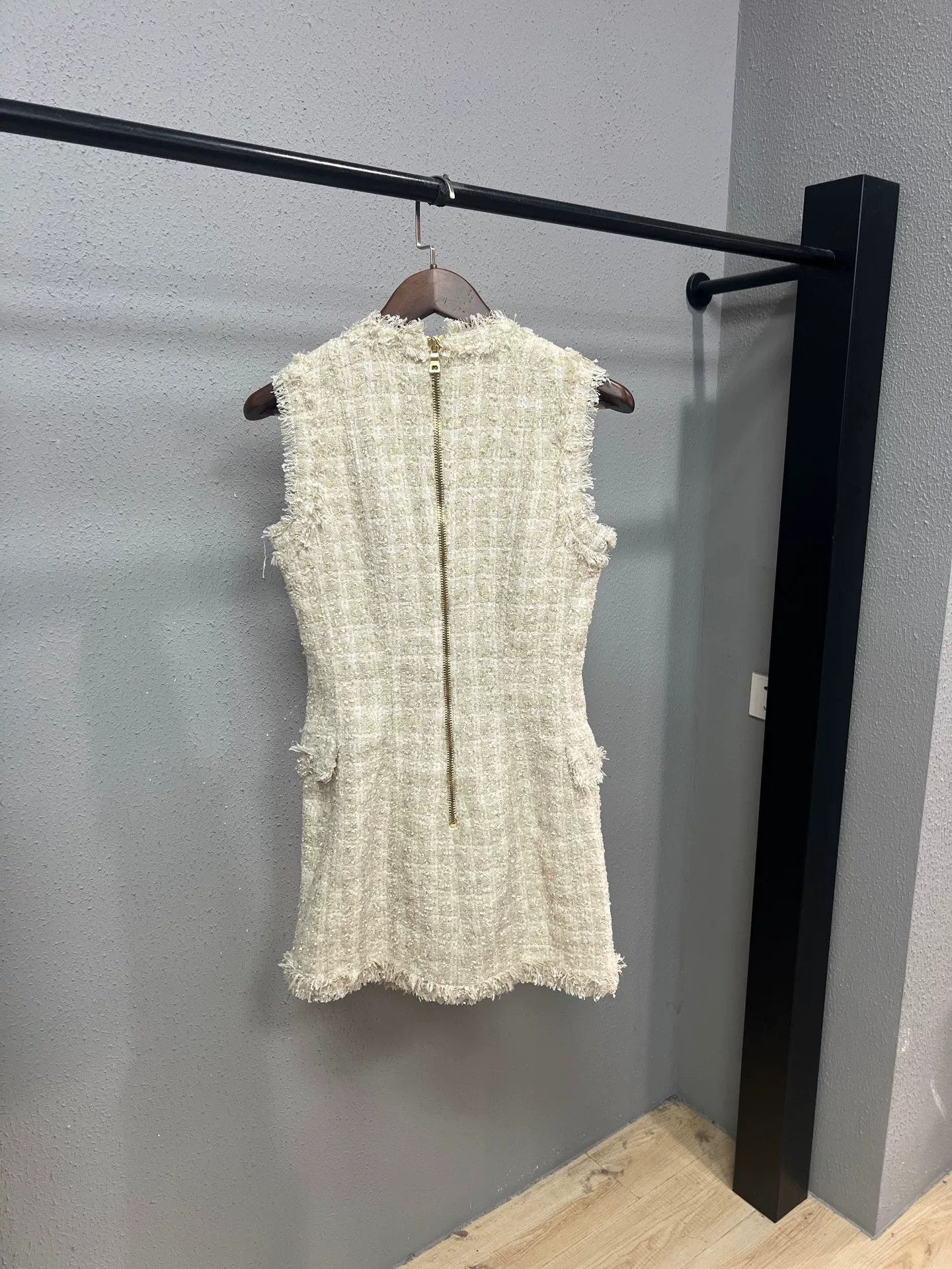 Balmain Balmain Tweed Vest with Gold Accents Size ONE SIZE - 2 Thumbnail