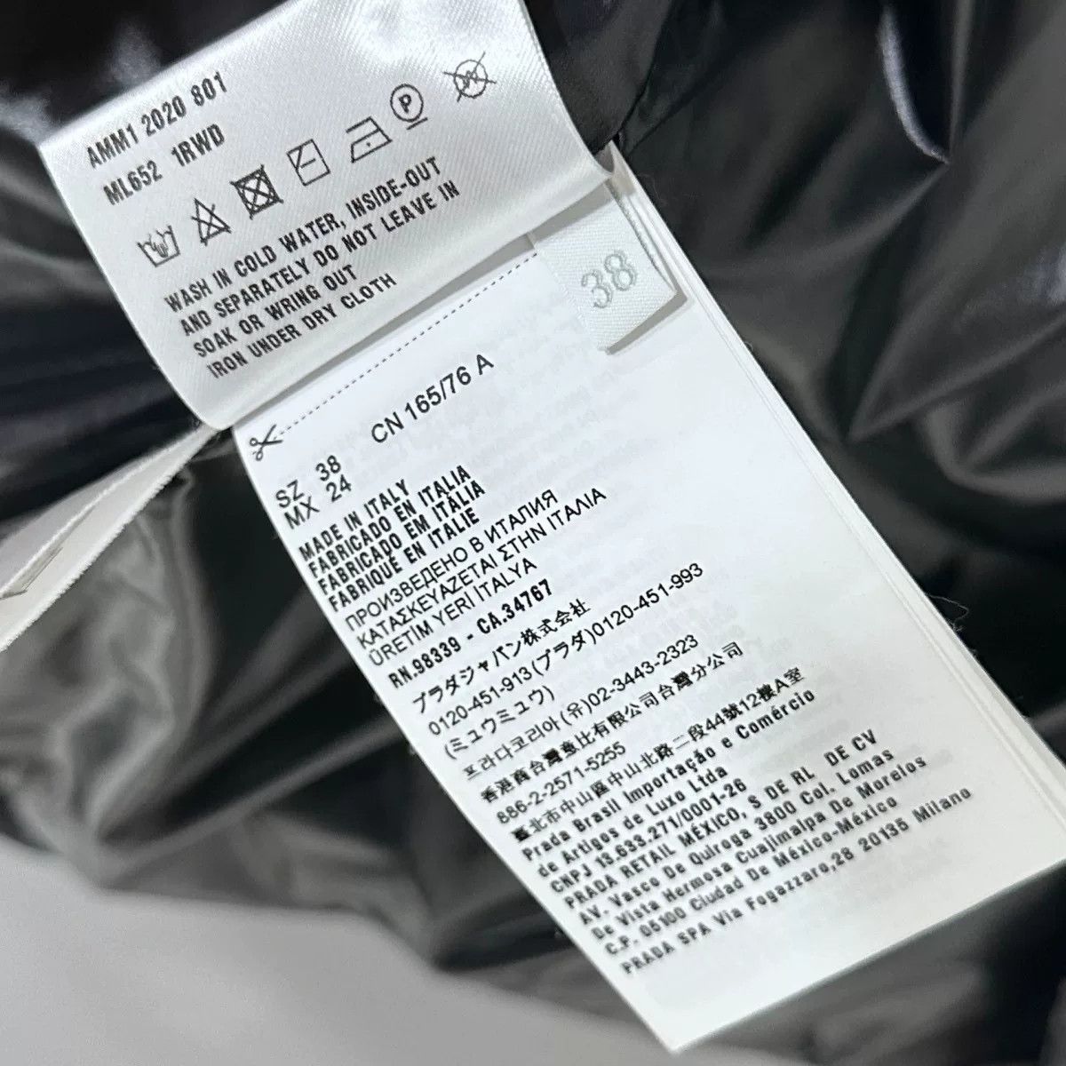 Miu Miu miumiu black logo puffer jacket Size M / US 6-8 / IT 42-44 - 6 Thumbnail