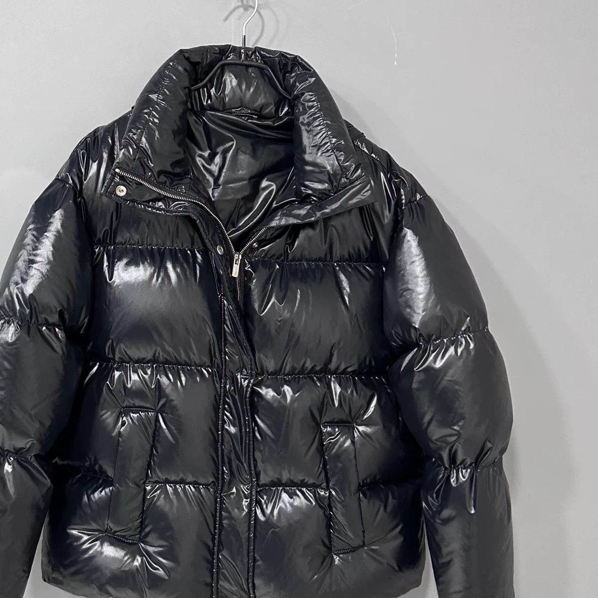 Miu Miu miumiu black logo puffer jacket Size M / US 6-8 / IT 42-44 - 3 Thumbnail