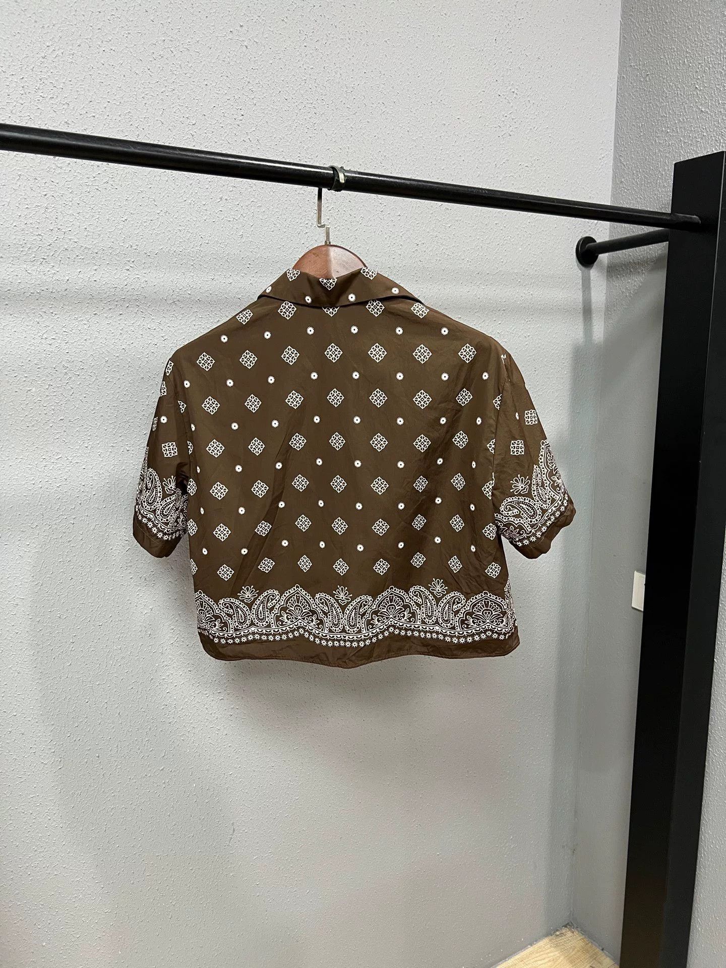 Miu Miu new ethnic style cropped shirt Size M / US 6-8 / IT 42-44 - 2 Thumbnail