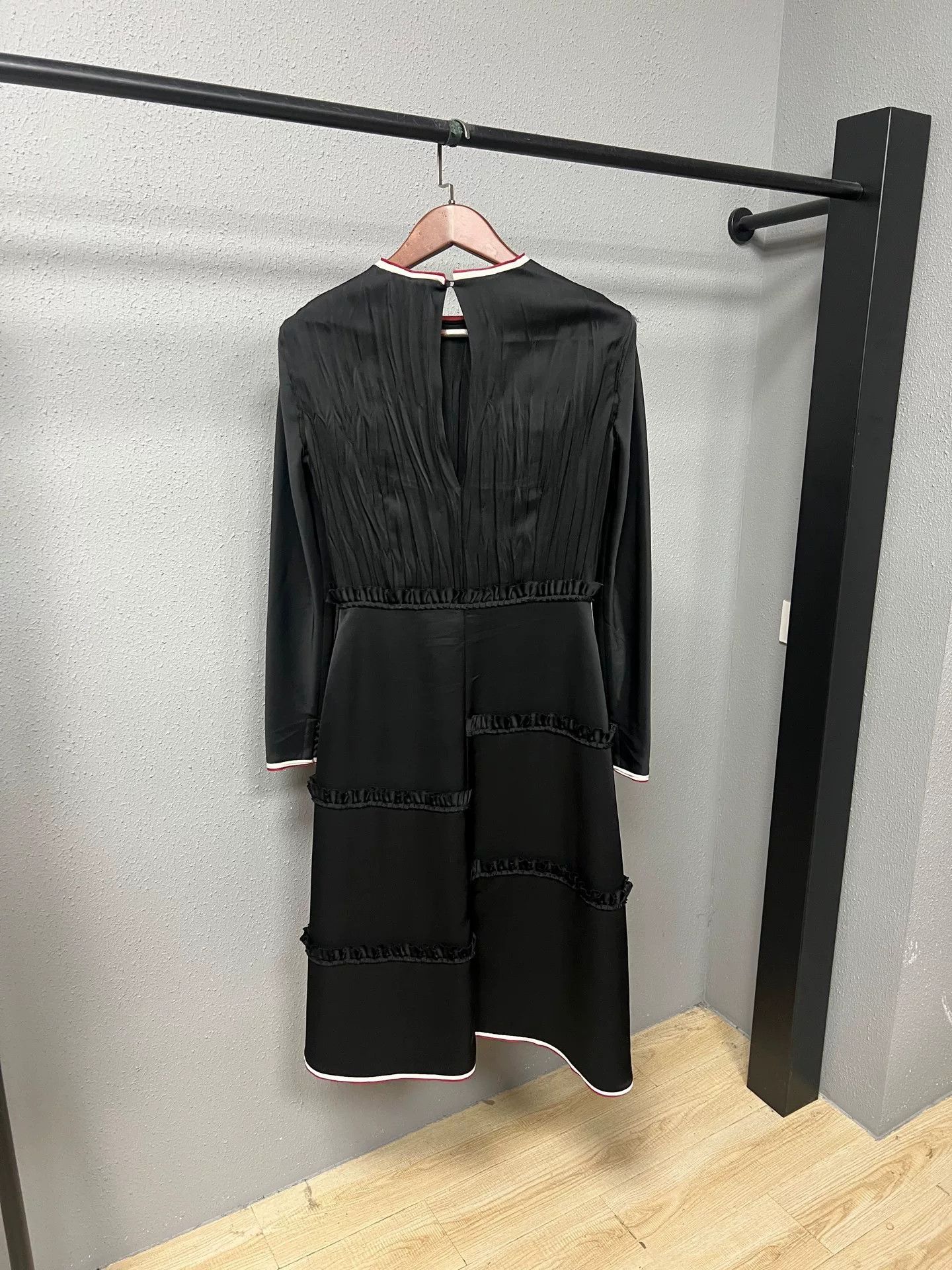 Loewe elegant black dress by Loewe Size S / US 4 / IT 40 - 2 Thumbnail