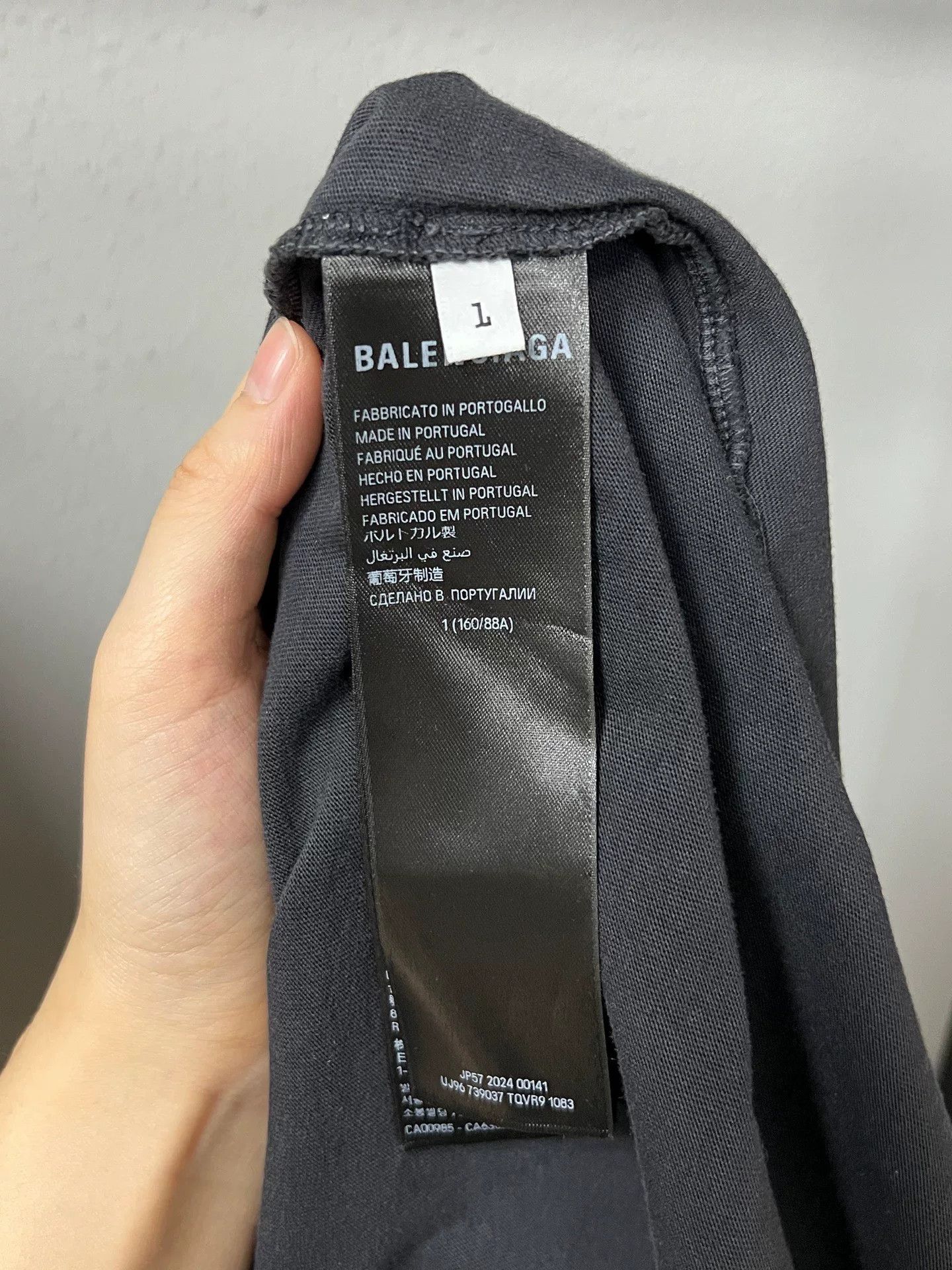 Balenciaga Balenciaga Short Sleeve T-Shirt in Black Size XS / US 0-2 / IT 36-38 - 3 Thumbnail