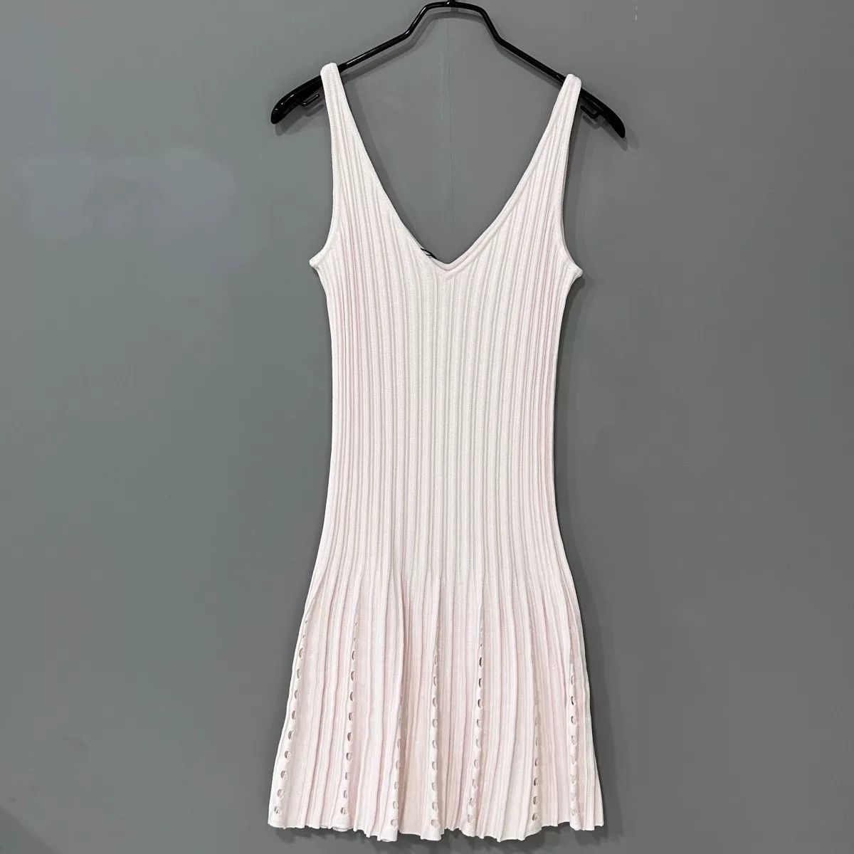 Chanel Chanel Pearl Pink Strap Dress Size M / US 6-8 / IT 42-44 - 3 Thumbnail