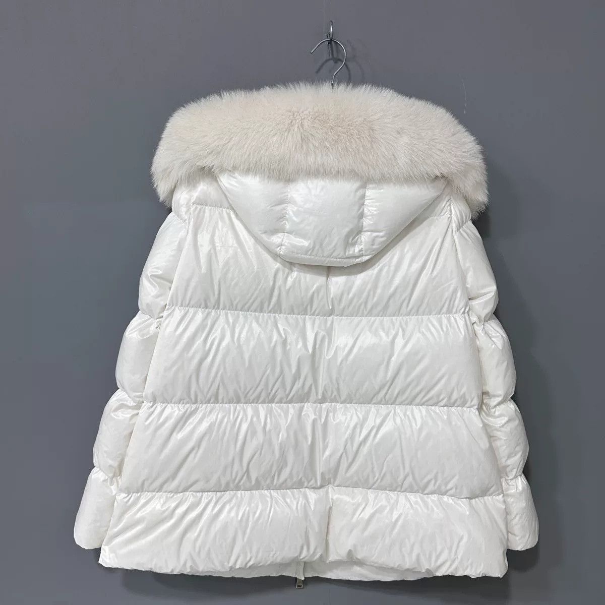 Moncler Moncler White Fur-Lined Down Jacket Size L / US 10 / IT 46 - 3 Thumbnail