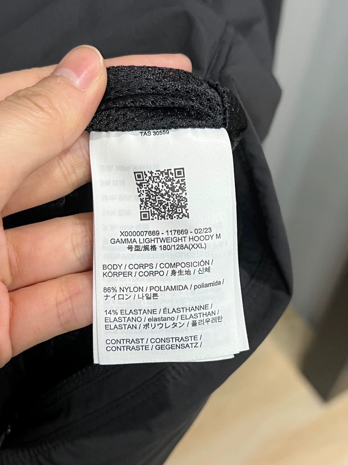 Arc'teryx black lightweight jacket by Arcteryx Size US XXL / EU 58 / 5 - 3 Thumbnail
