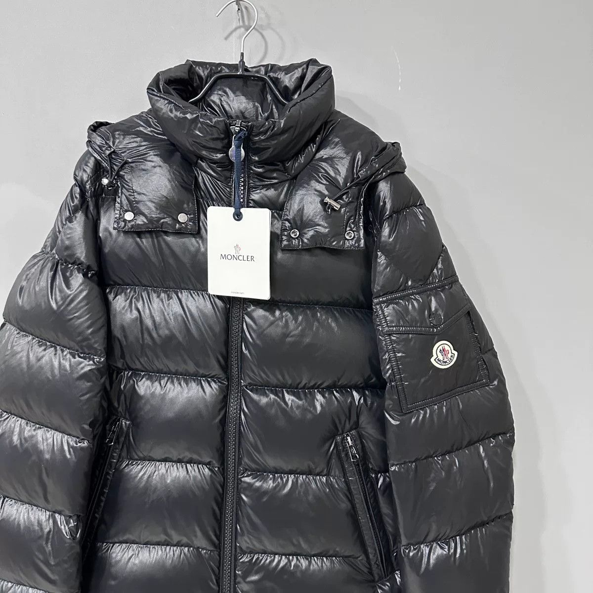 Moncler Moncler black maya down jacket Size US M / EU 48-50 / 2 - 2 Thumbnail