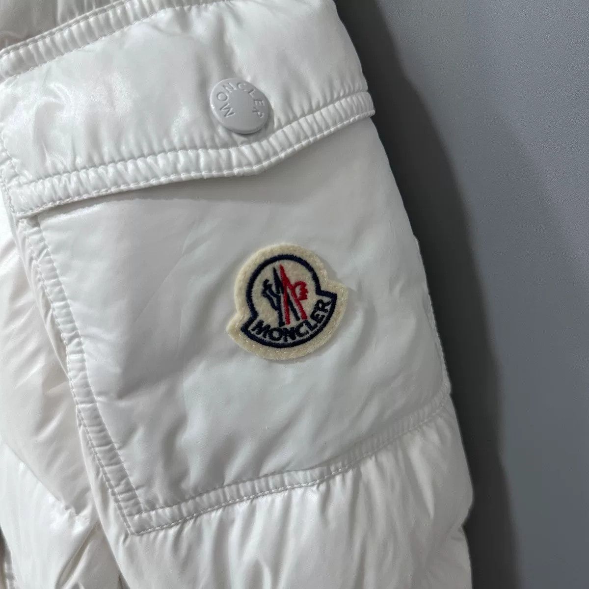 Moncler moncler white maya down jacket Size US XS / EU 42 / 0 - 3 Thumbnail