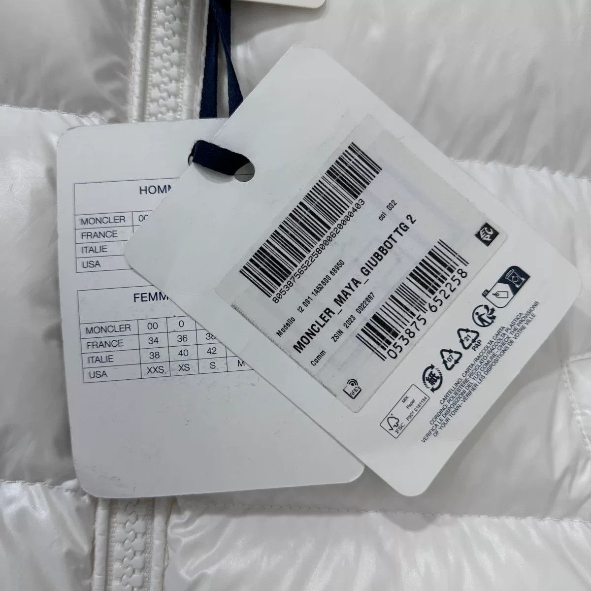 Moncler moncler white maya down jacket Size US XS / EU 42 / 0 - 5 Thumbnail