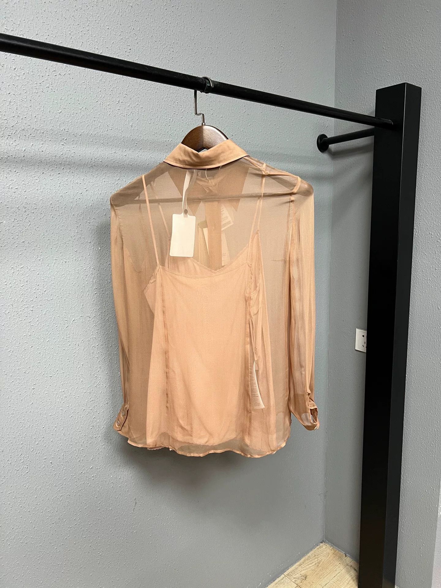 Gucci Gucci Nude Pink Cami Shirt Size 40 Size M / US 6-8 / IT 42-44 - 2 Thumbnail