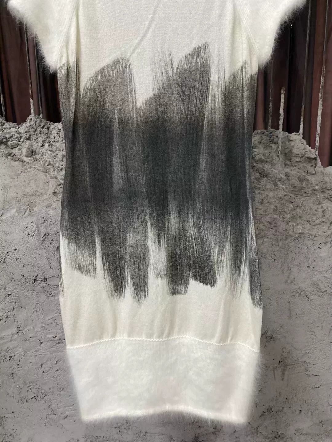 Chanel chanel rabbit fur backless dress Size M / US 6-8 / IT 42-44 - 4 Thumbnail
